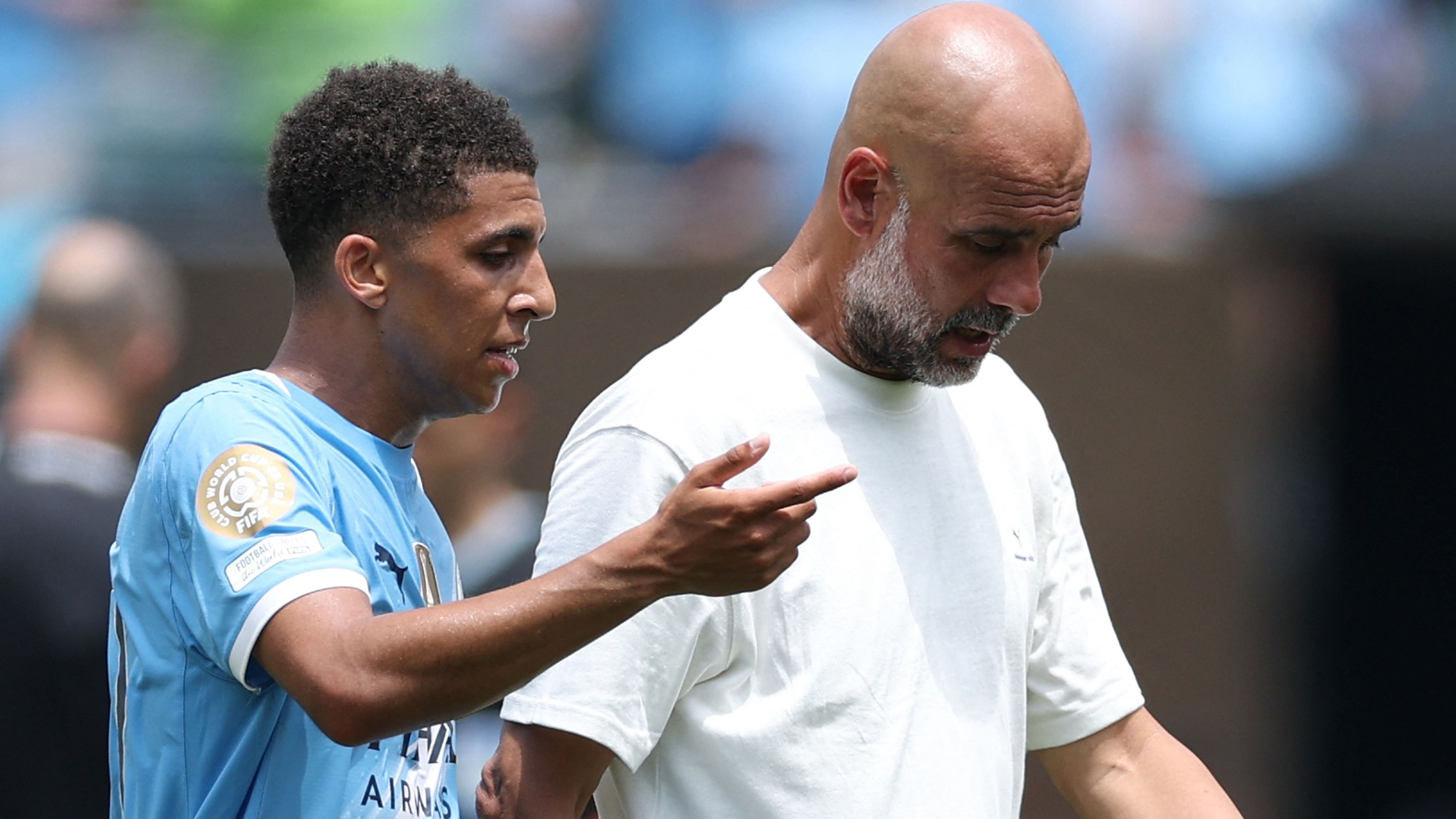 نوتنغهام فورست يستعد لمضاعفة راتبه وضمان دور أساسي للاعب مانشستر سيتي استعدادًا للحملة الأوروبية