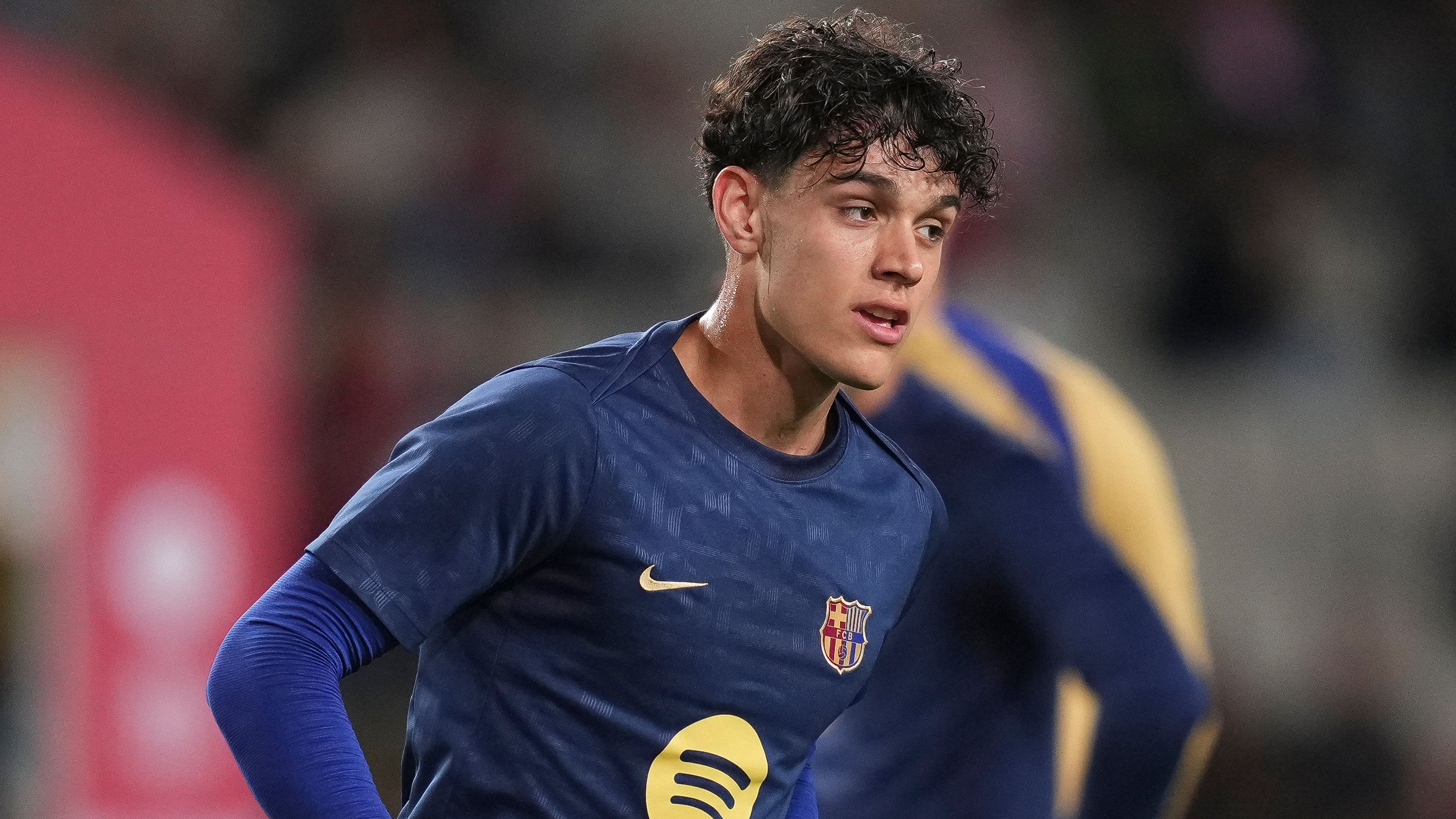 أستون فيلا يستهدف ضم ظهير برشلونة الشاب الواعد في ظل تردد أبطال الدوري الإسباني في الموافقة على رحيله