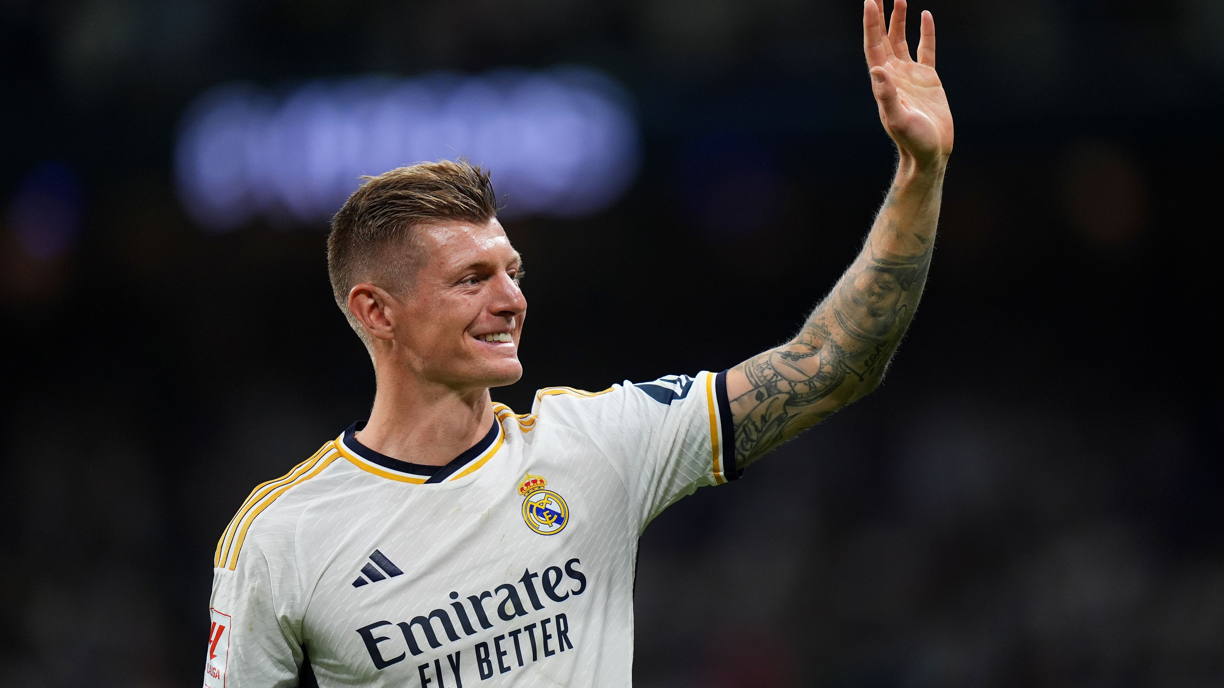 ريال مدريد يستهدف التعاقد مع نجم وسط أستون فيلا لخلافة توني كروس