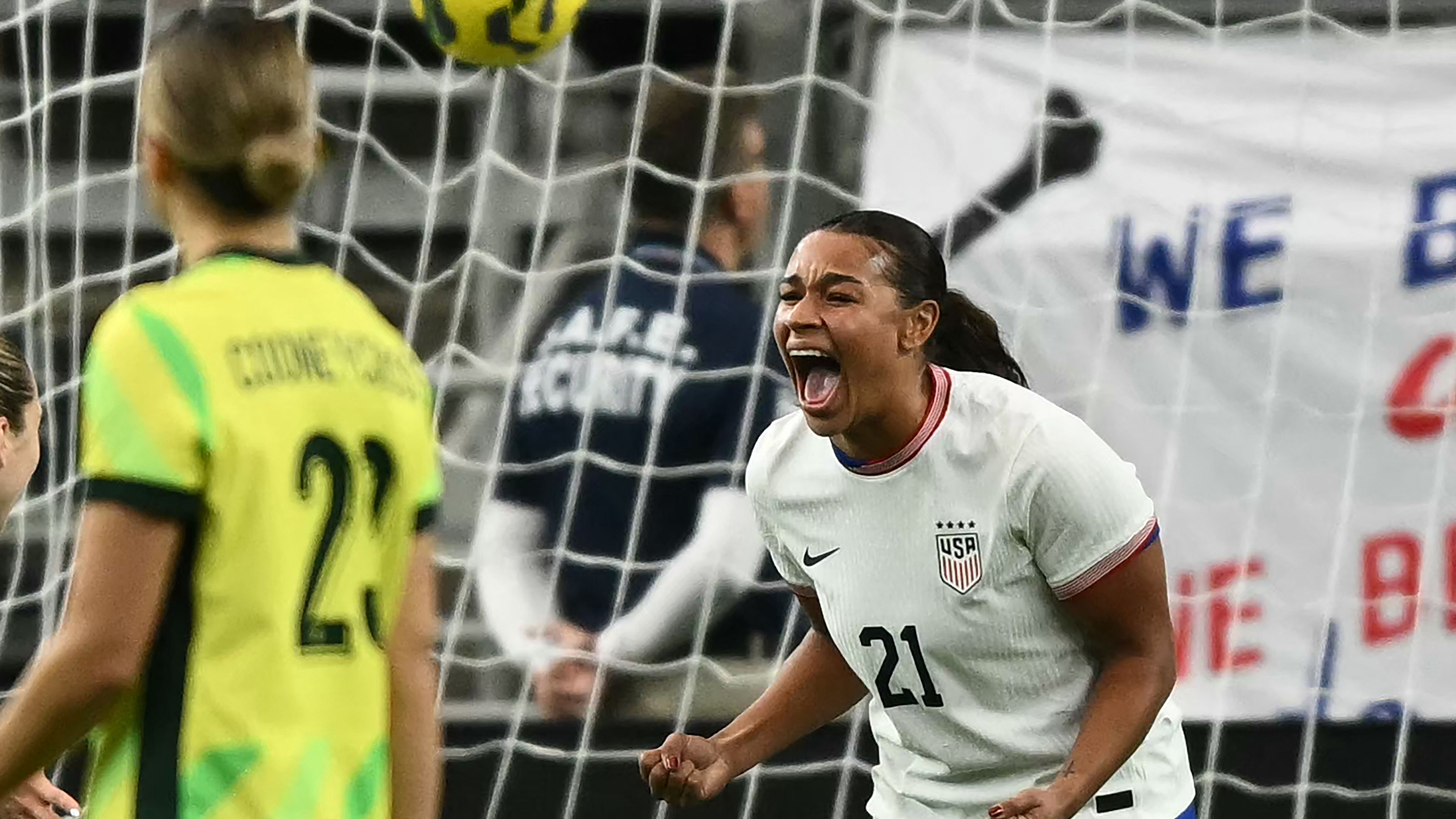 تصنيفات لاعبات المنتخب الأمريكي للسيدات لأول مرة: خاضت إيما هايز 24 مباراة دولية كمدربة - من تتوقع المزيد؟ ومن ستخوض مباراة واحدة فقط؟