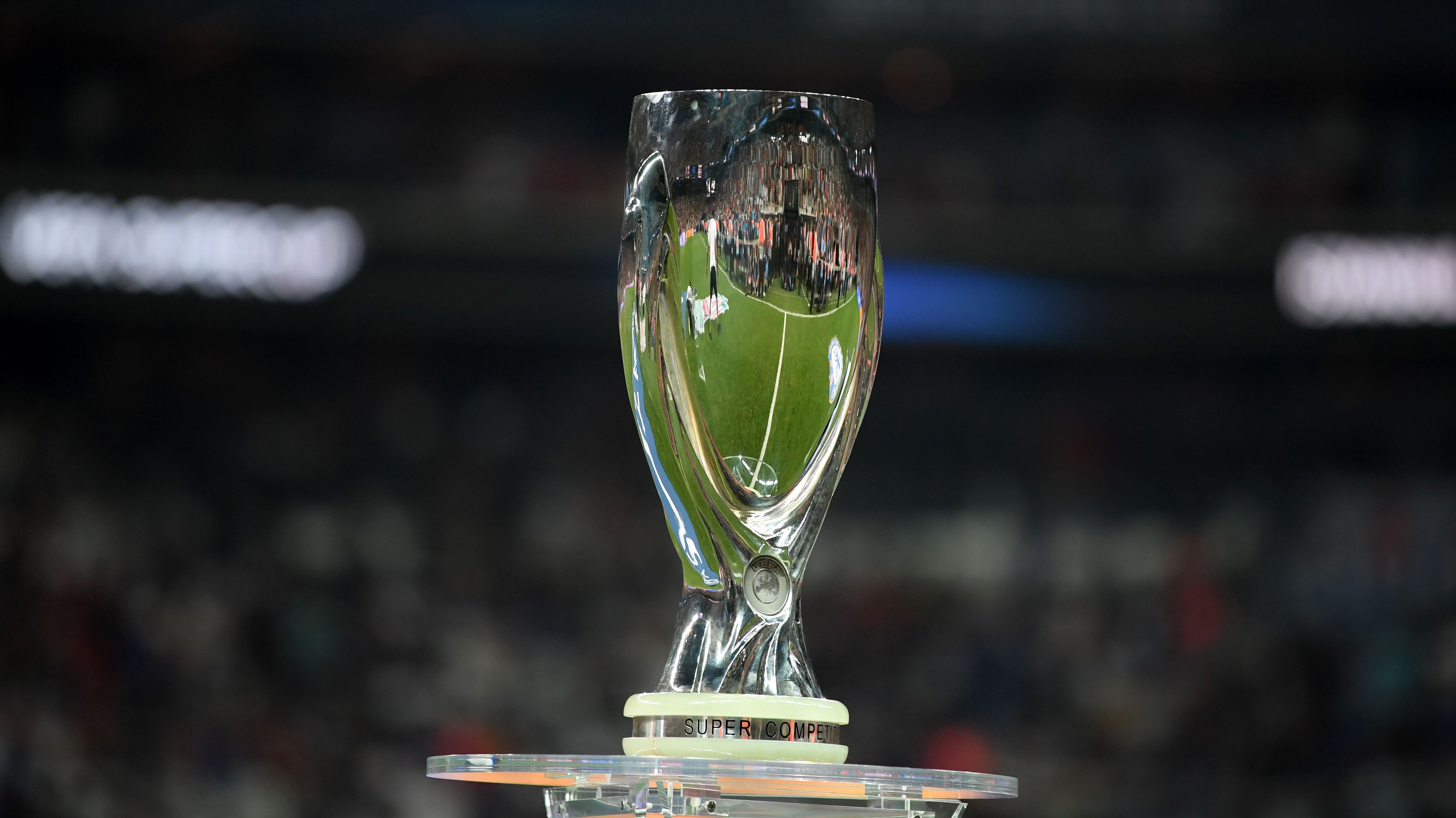 اقتراح الاتحاد الأوروبي لكرة القدم بتوسيع كأس السوبر إلى نظام أربعة فرق