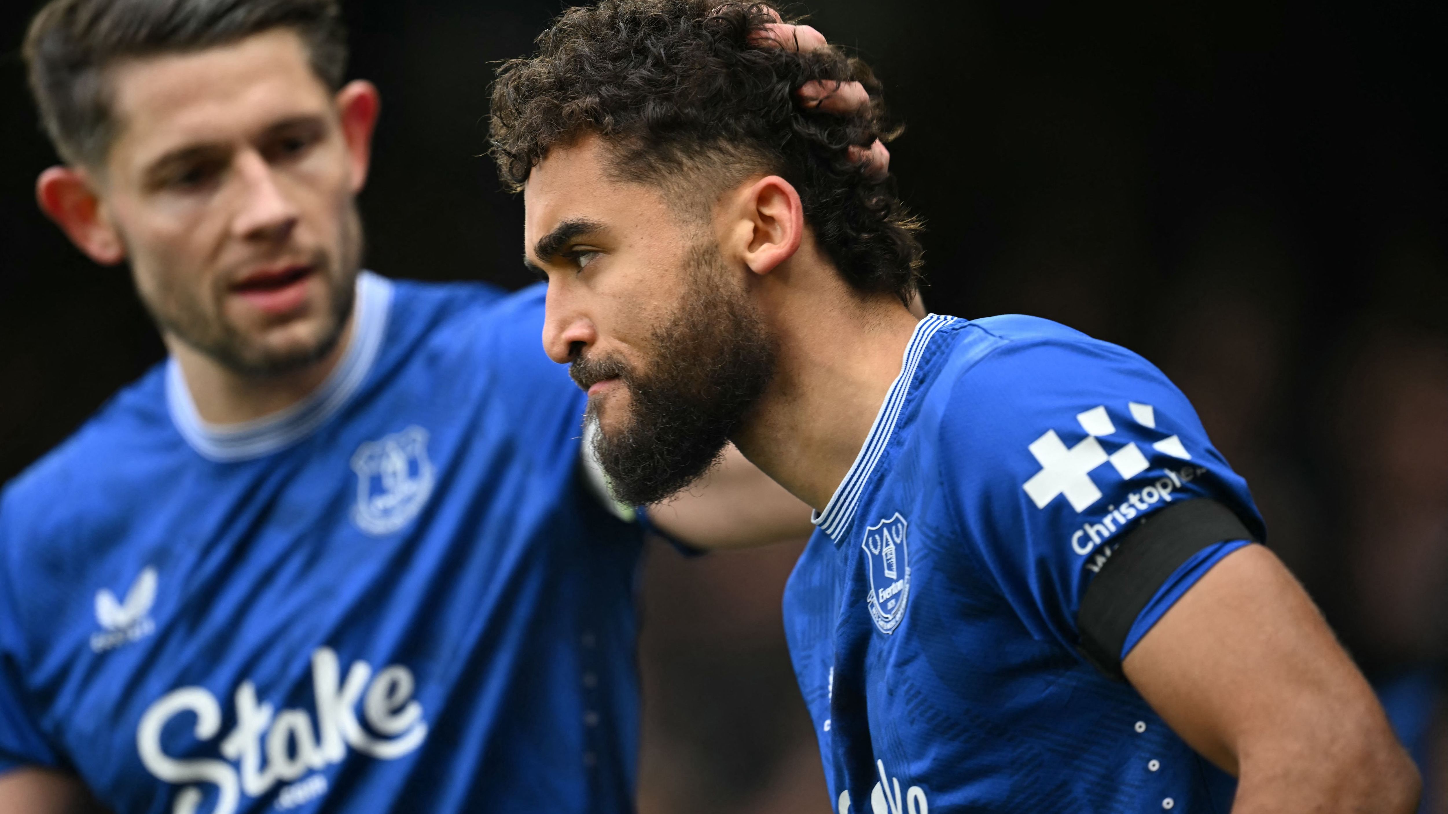 ليدز يُبرم صفقة انتقال حر تاريخية لمهاجم الدوري الإنجليزي الممتاز المُسجل 57 هدفًا