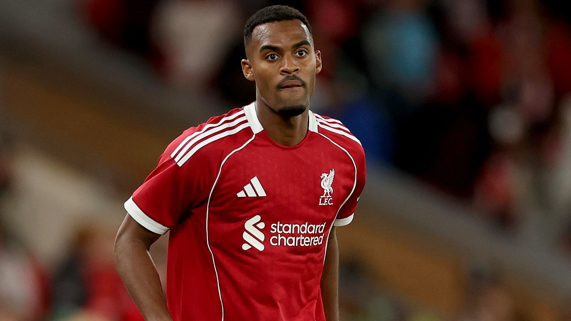 ليفربول 2025-2026: توقعات ما قبل الموسم واستراتيجية الدفاع عن لقب الدوري الإنجليزي الممتاز
