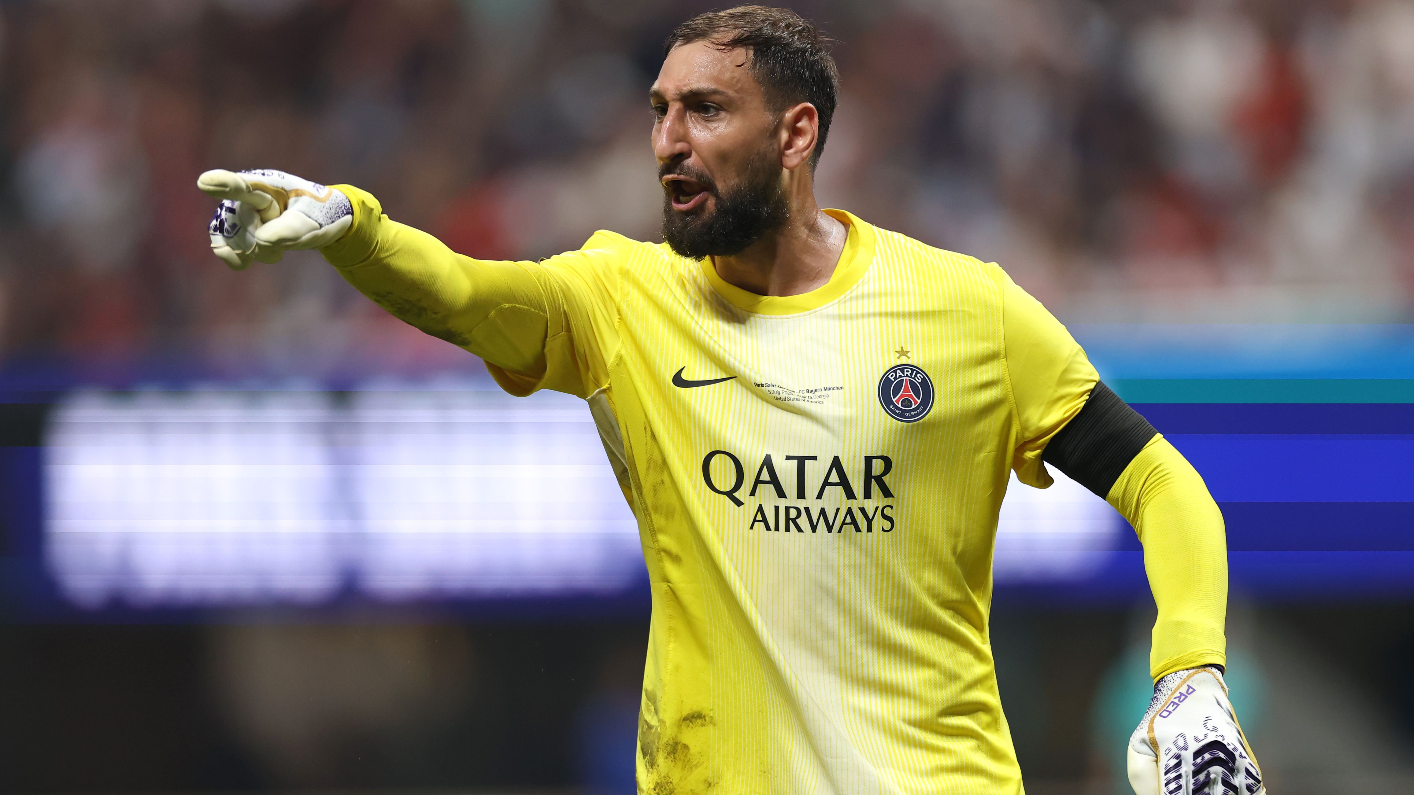 شوفالييه يُصنّف كلاعب خماسي؛ الوافد الجديد إلى باريس سان جيرمان يُقارن بشكل سلبي مع دوناروما