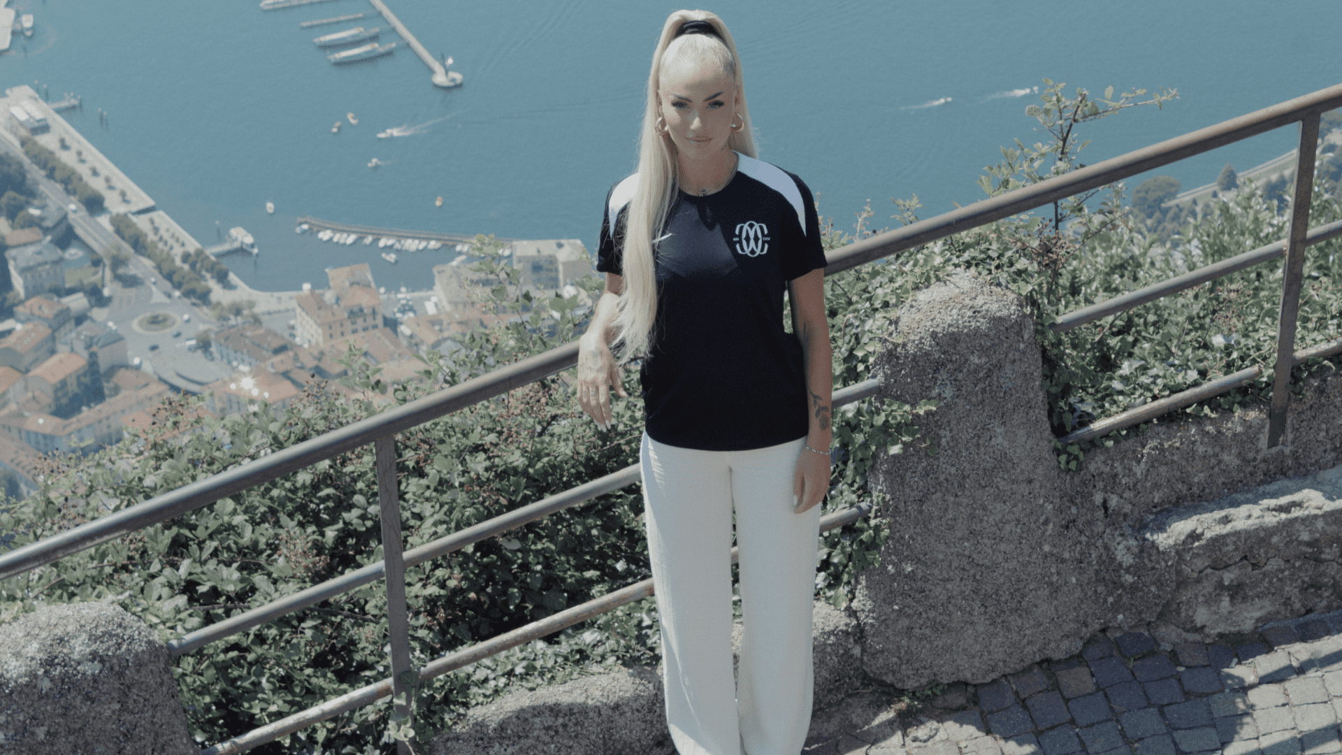 أليشا ليمان توقع عقدًا لمدة ثلاث سنوات مع كومو، وتحتضن مشروعًا إيطاليًا تحويليًا