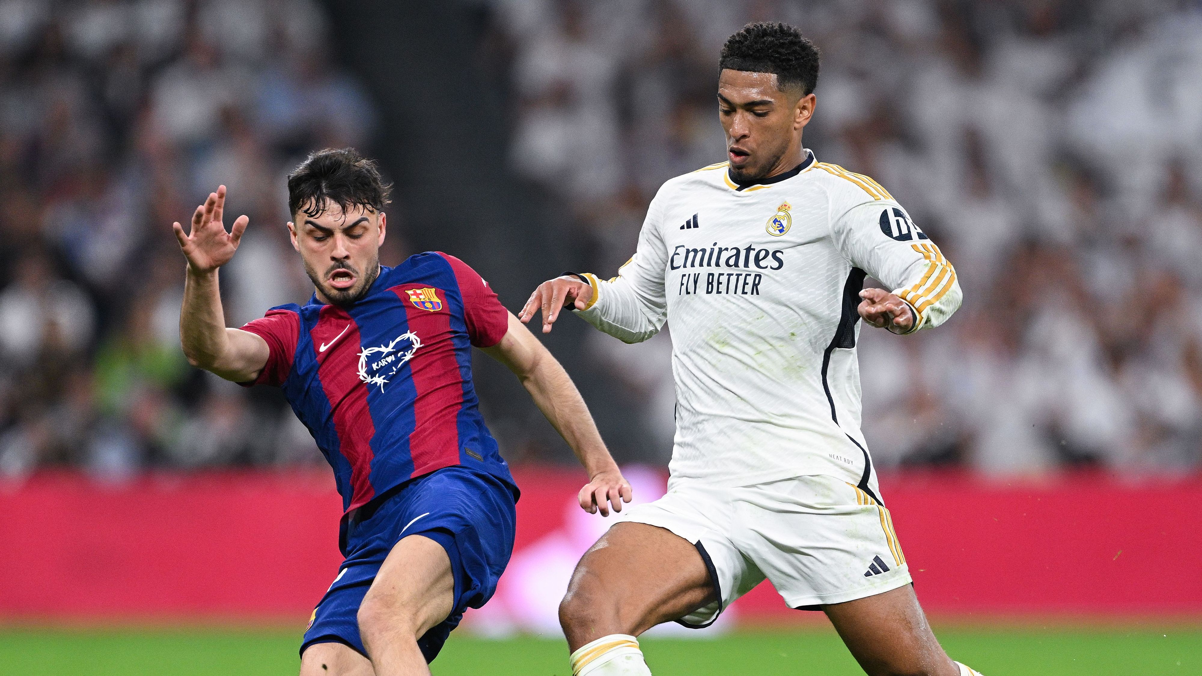 أشاد نجم برشلونة بيدري باللاعب "المذهل حقًا" جود بيلينجهام بعد اختياره مع لاعب خط وسط ريال مدريد في ترشيحات الكرة الذهبية
