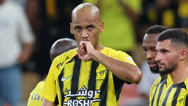 فابينيو يتحدث عن خروجه المؤلم من ليفربول ويعترف بأن يورجن كلوب فتح الباب أمام انتقاله إلى الاتحاد على الرغم من وصف البرازيلي بأنه أحد أفضل لاعبي خط الوسط في العالم