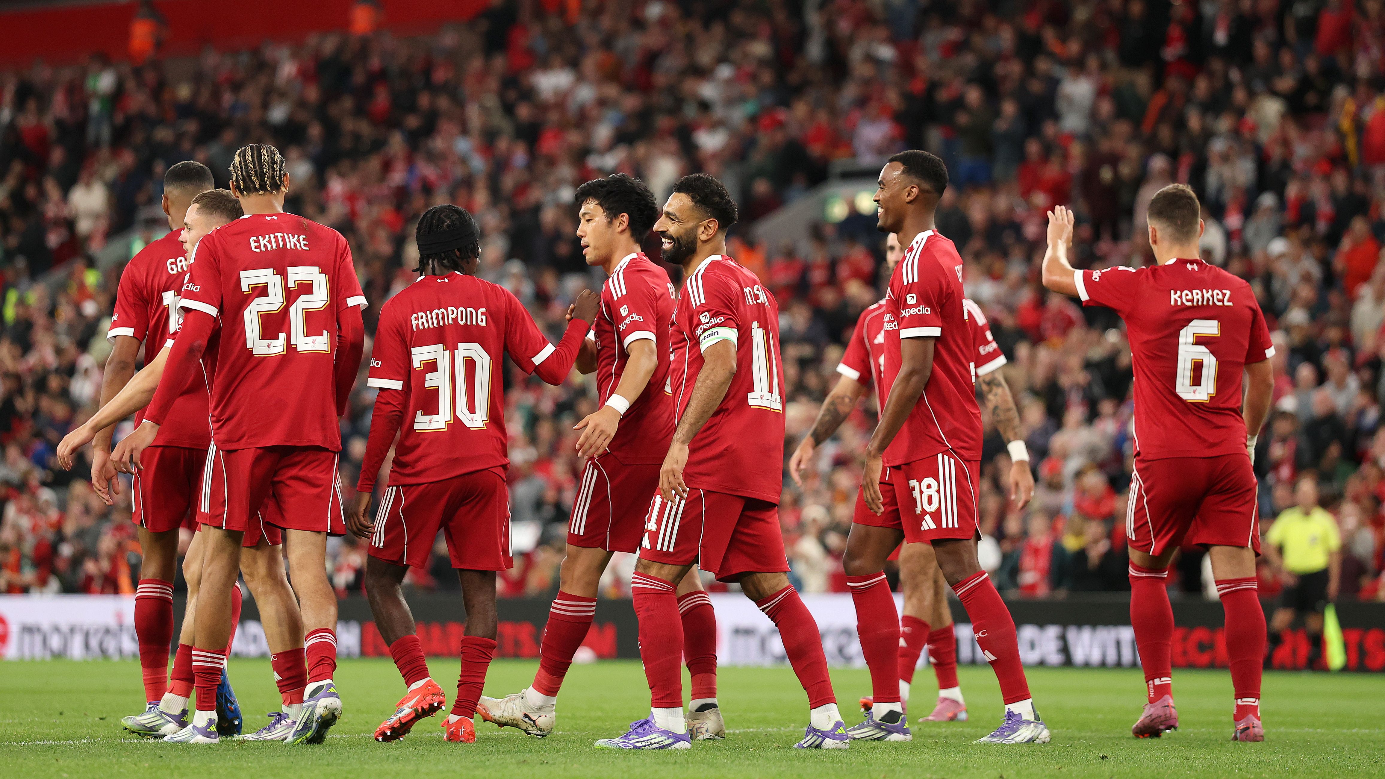 ليفربول هو المرشح الأوفر حظًا للفوز باللقب! يتوقع آرن سلوت أن ينافس الريدز على لقب الدوري الإنجليزي الممتاز مجددًا، لكنه يؤكد أن هذا لا يعود إلى إنفاق 300 مليون جنيه إسترليني.