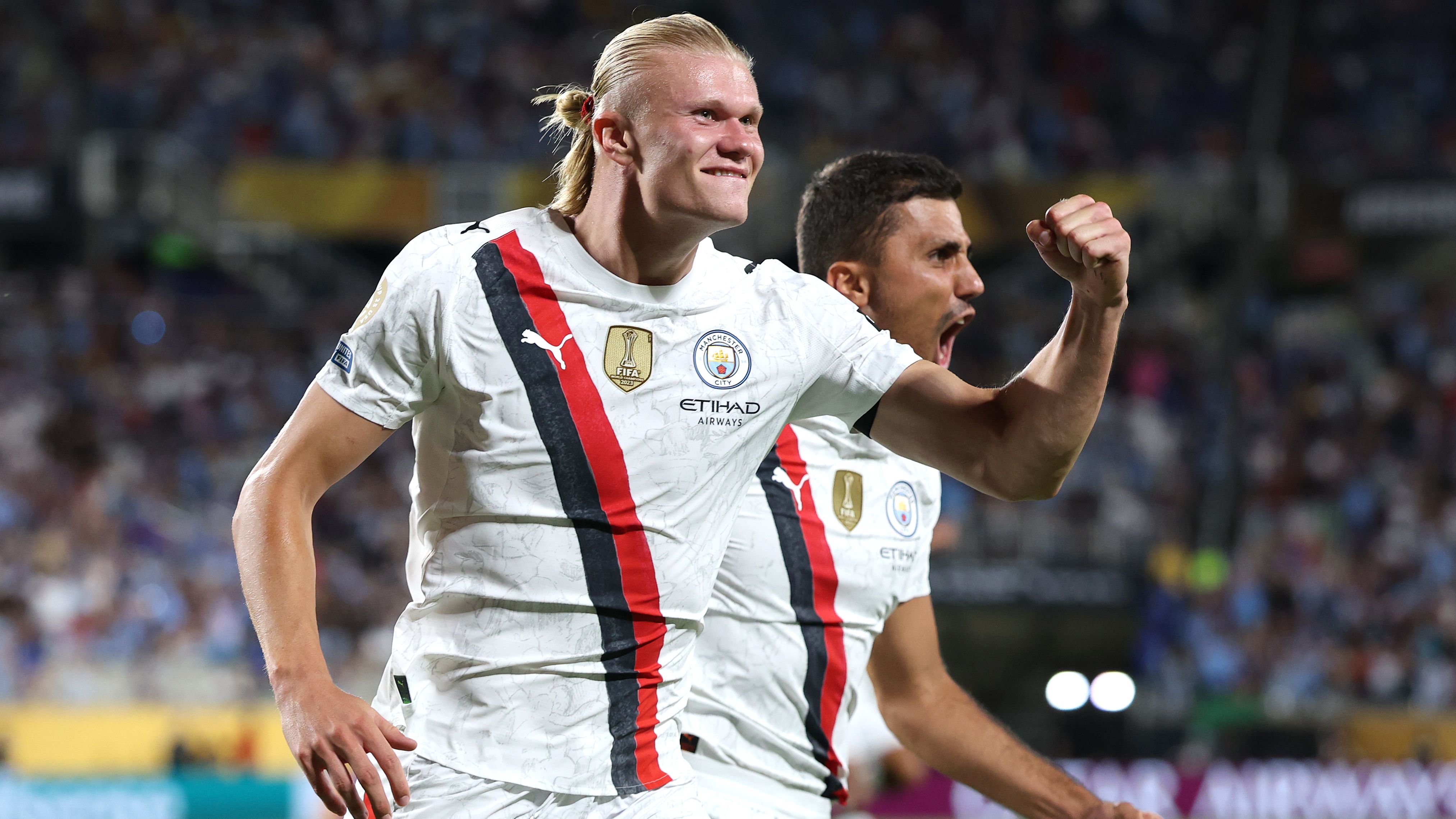 من سيفوز بجائزة الحذاء الذهبي للدوري الإنجليزي الممتاز لموسم 2025-2026؟ كتّاب BALLBB يُقدّمون توقعاتهم