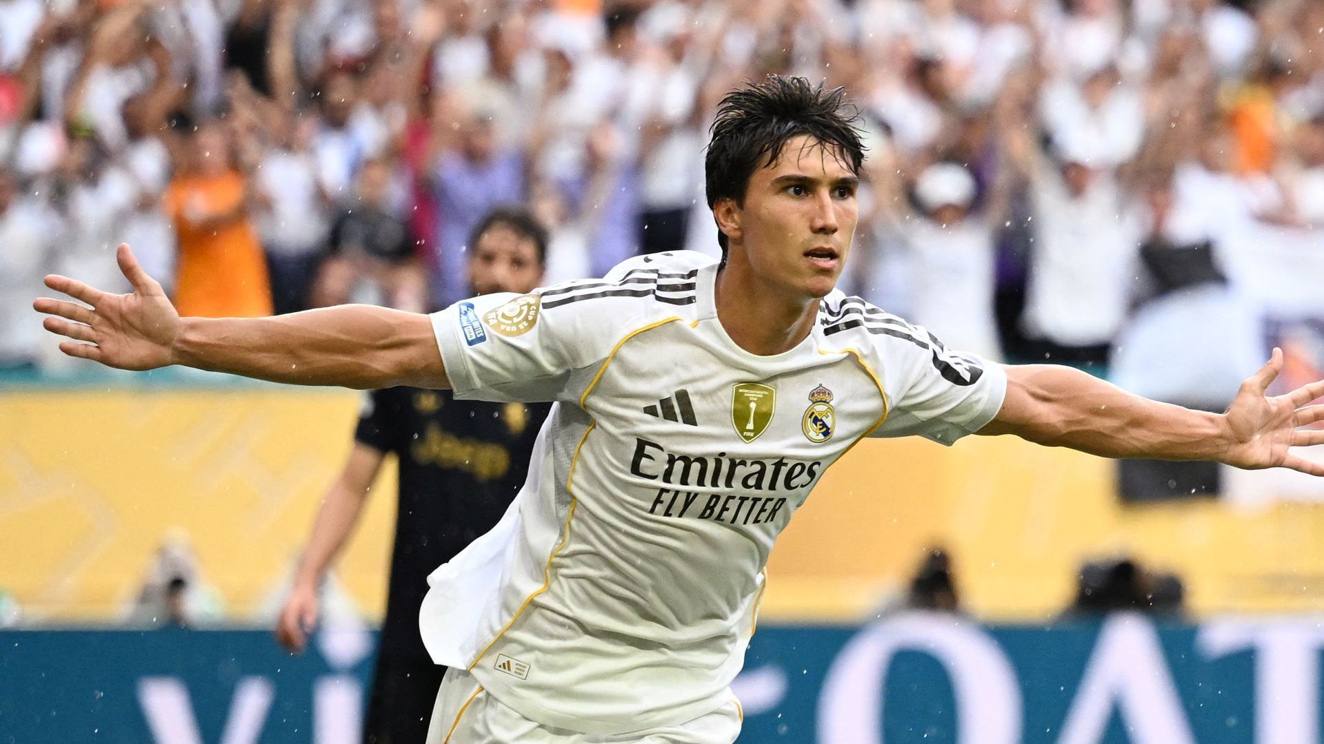 ريال مدريد يضمن مستقبله بتمديد عقد المواهب الشابة الواعدة حتى عام 2030
