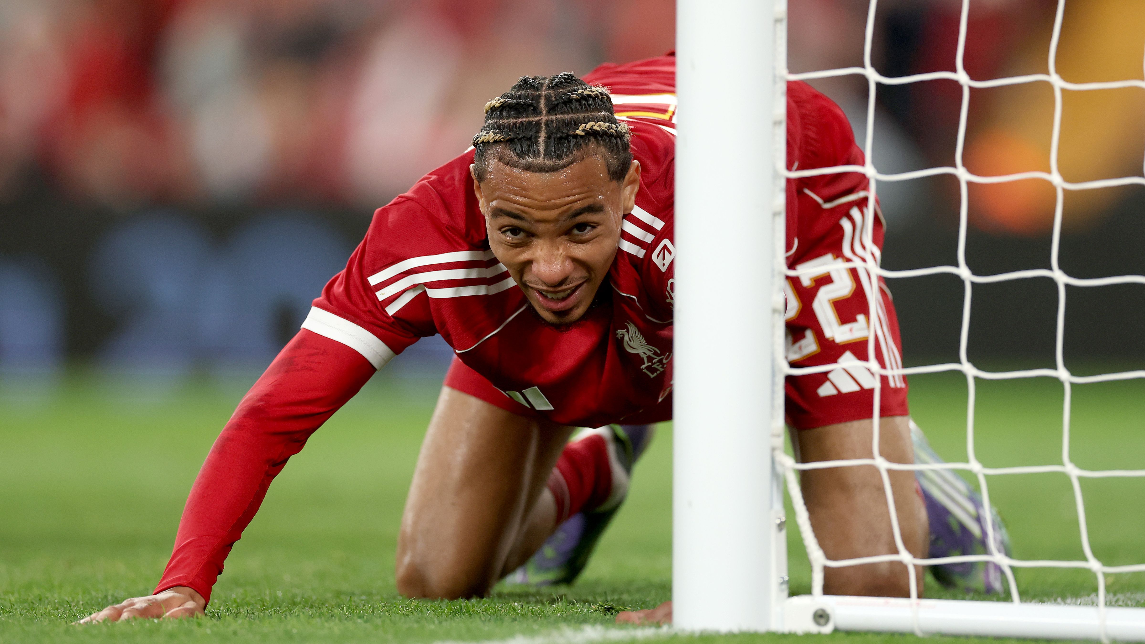 ليفربول "لا يحتاج" ألكسندر إيزاك! نجم الريدز السابق ينضم إلى جيمي كاراغر في الجدل الدائر حول صفقة مهاجم بقيمة 150 مليون جنيه إسترليني.