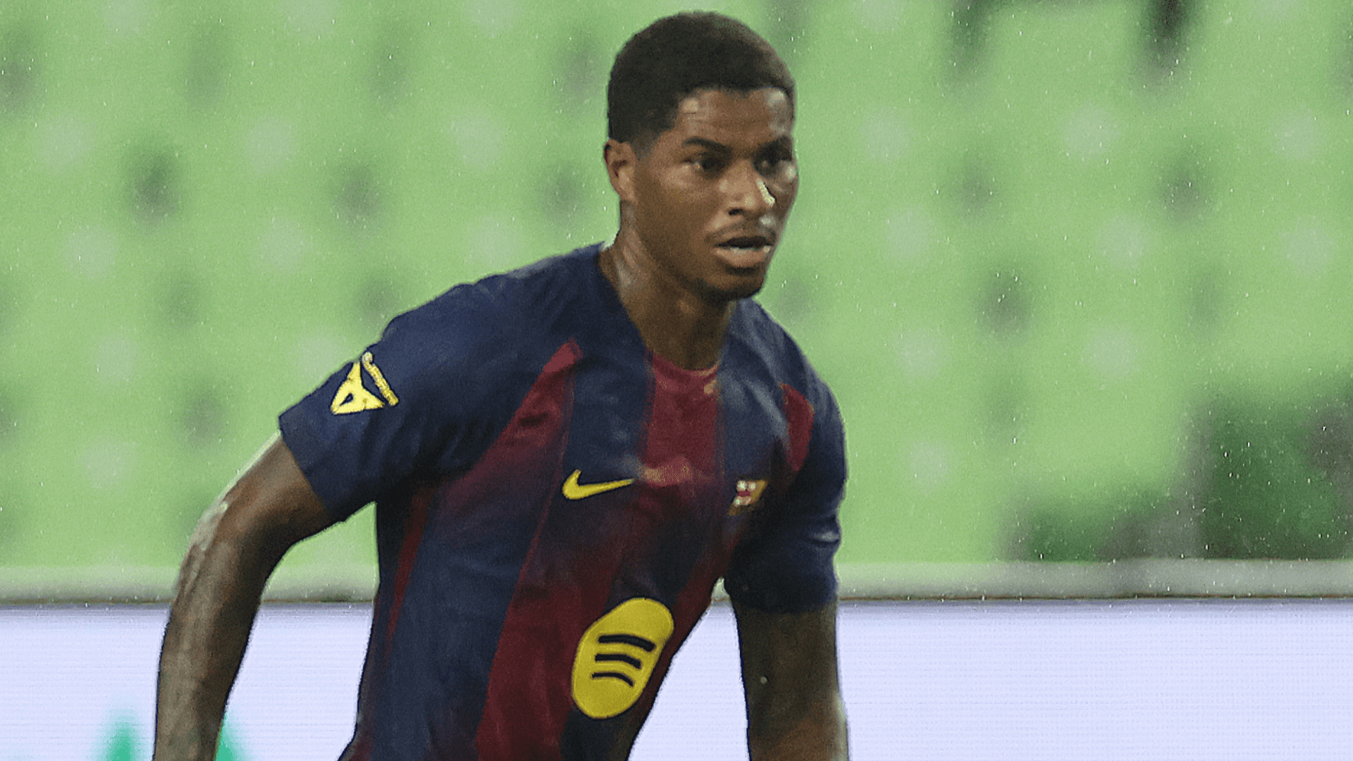 خطة برشلونة الجديدة لماركوس راشفورد! يرى هانسي فليك أن لاعب مانشستر يونايتد المُعار خيارٌ أساسيٌّ في مركز المهاجم الصريح مع استمرار المنافسة على التسجيل.