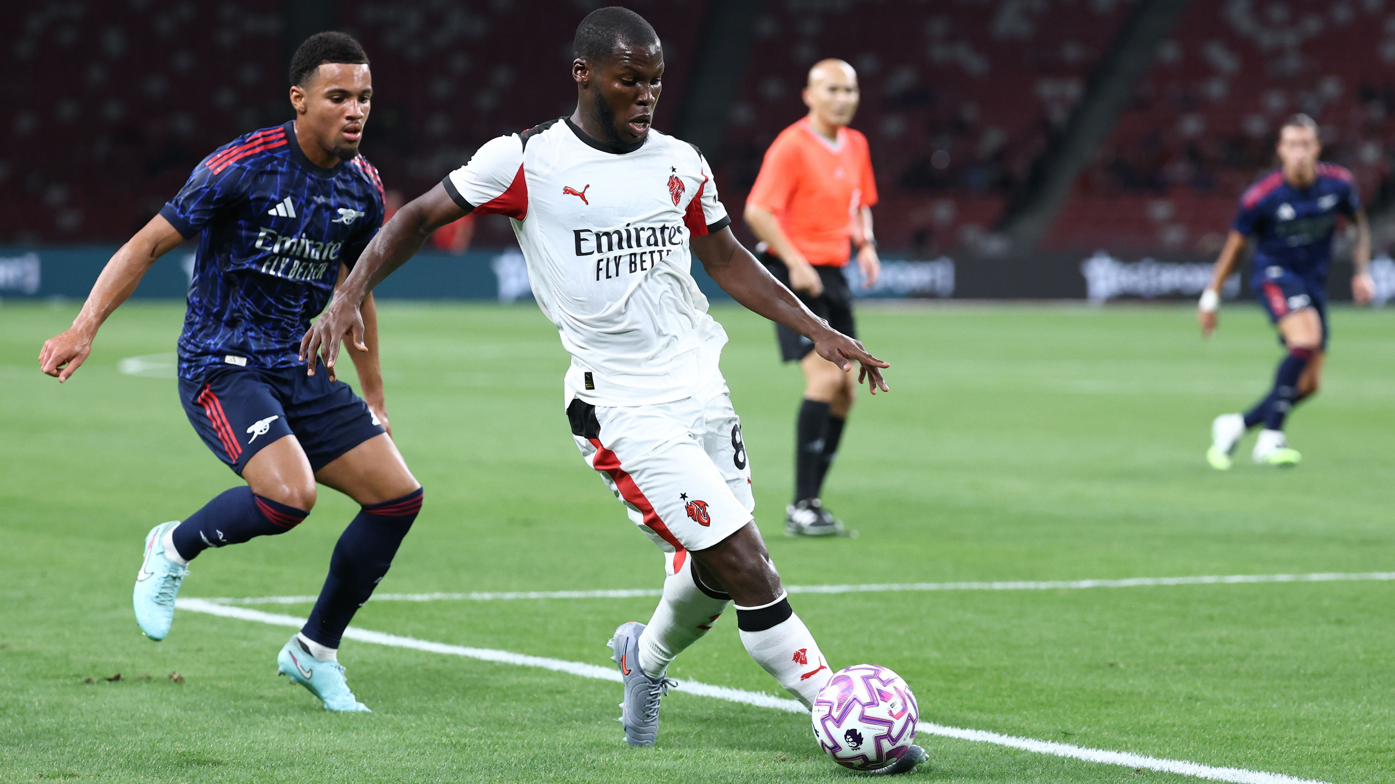 نوتنغهام فورست أم نابولي؟ نجم منتخب الولايات المتحدة الأمريكية يونس موسى في قلب معركة العروض، حيث يستعد نادي الدوري الإنجليزي الممتاز لتجاوز بطل الدوري الإيطالي بعرض 26 مليون جنيه إسترليني.
