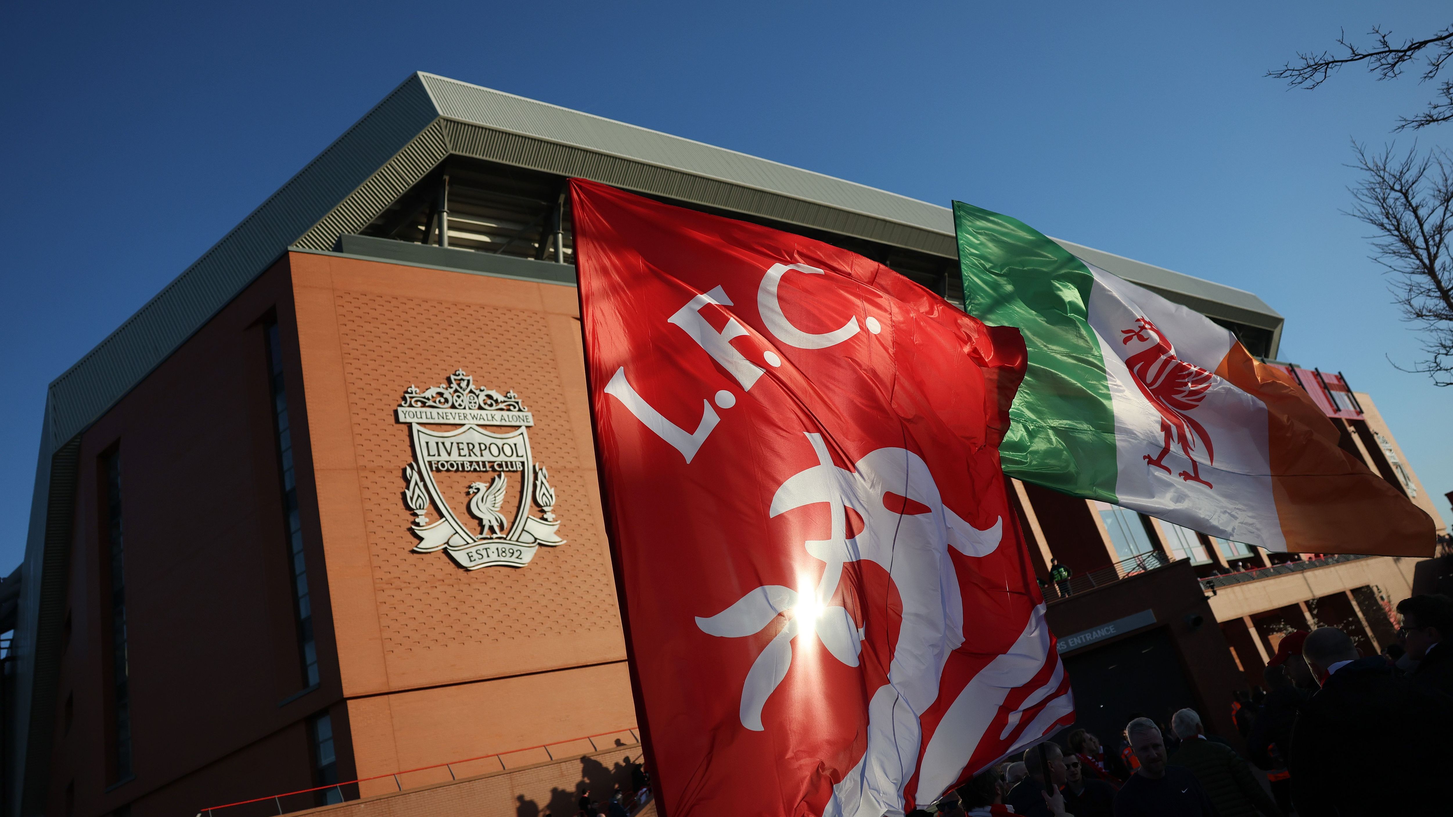 ليفربول يضمن التعاقد مع موهبة سالفورد سيتي من دفعة 1992، متفوقًا على آرسنال رغم ارتباطه بمانشستر يونايتد