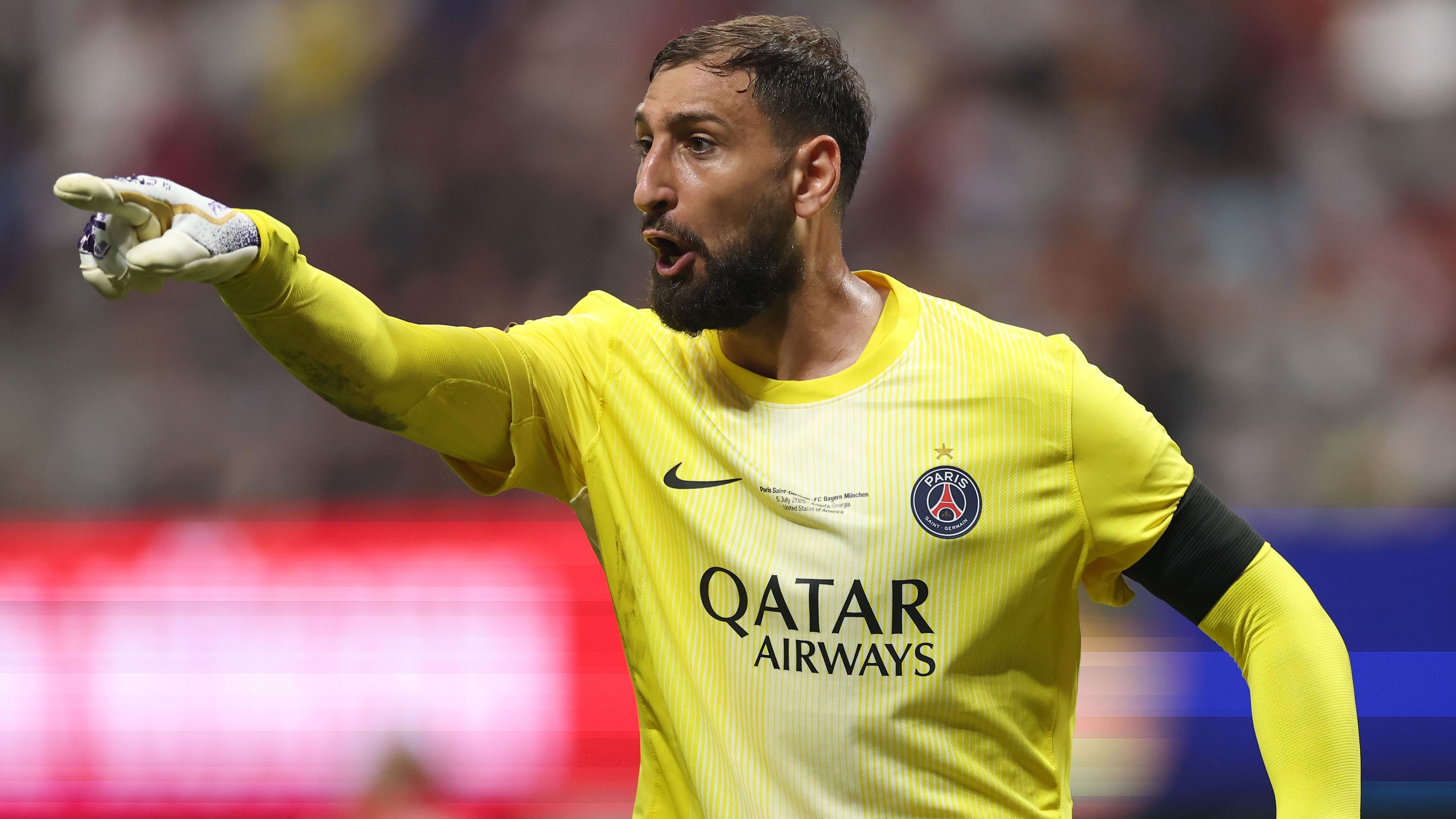 بنيامين سيسكو وجيانلويجي دوناروما وستة لاعبين يجب على مانشستر يونايتد التعاقد معهم لإبقاء برونو فرنانديز سعيدًا بعد الانتقادات "الكسولة"