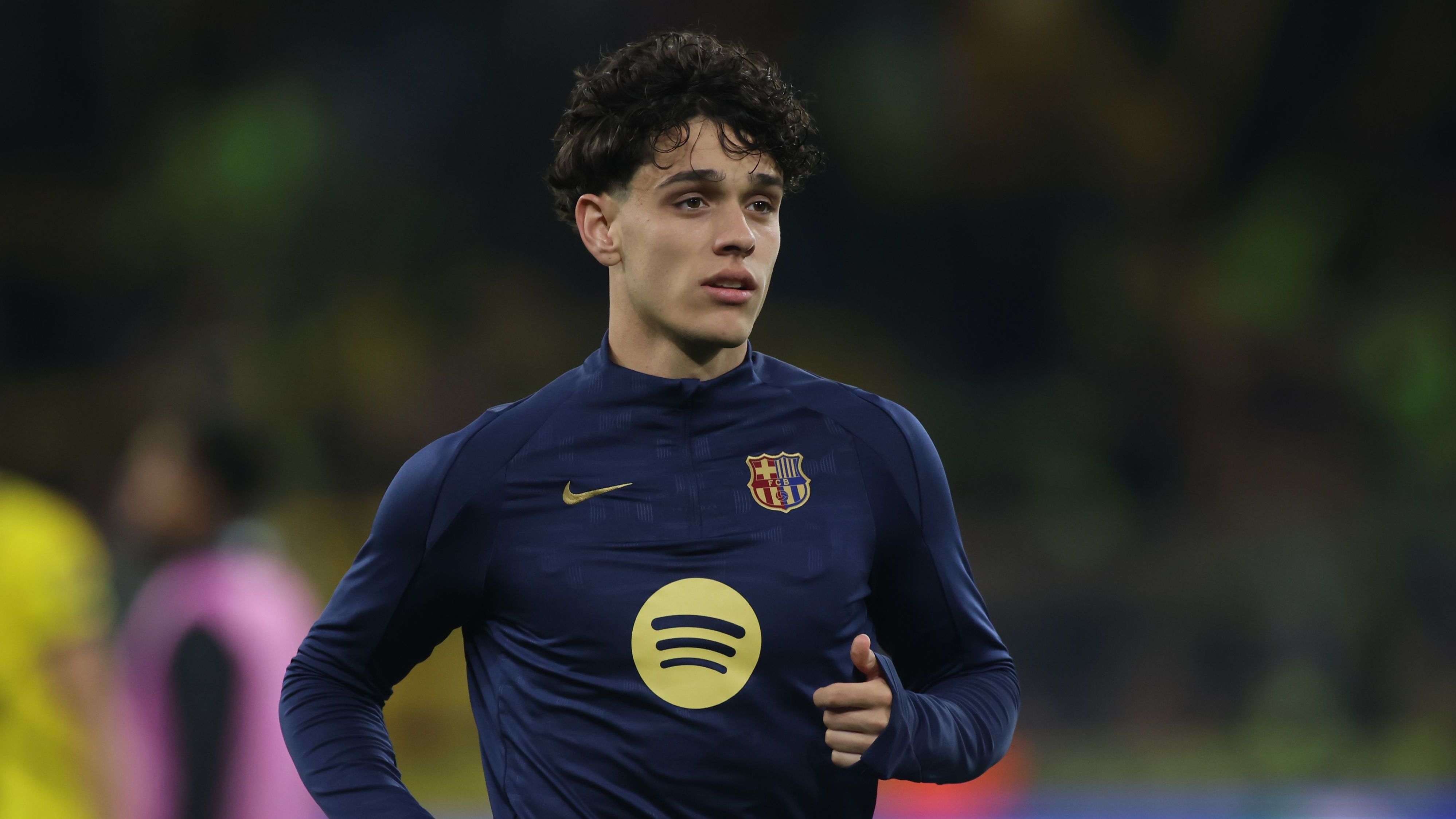 بوروسيا دورتموند يريد لاعبين شابين من برشلونة، ويسعى النادي الألماني للتعاقد مع لاعبين في مركزي الظهير الأيسر وخط الوسط.