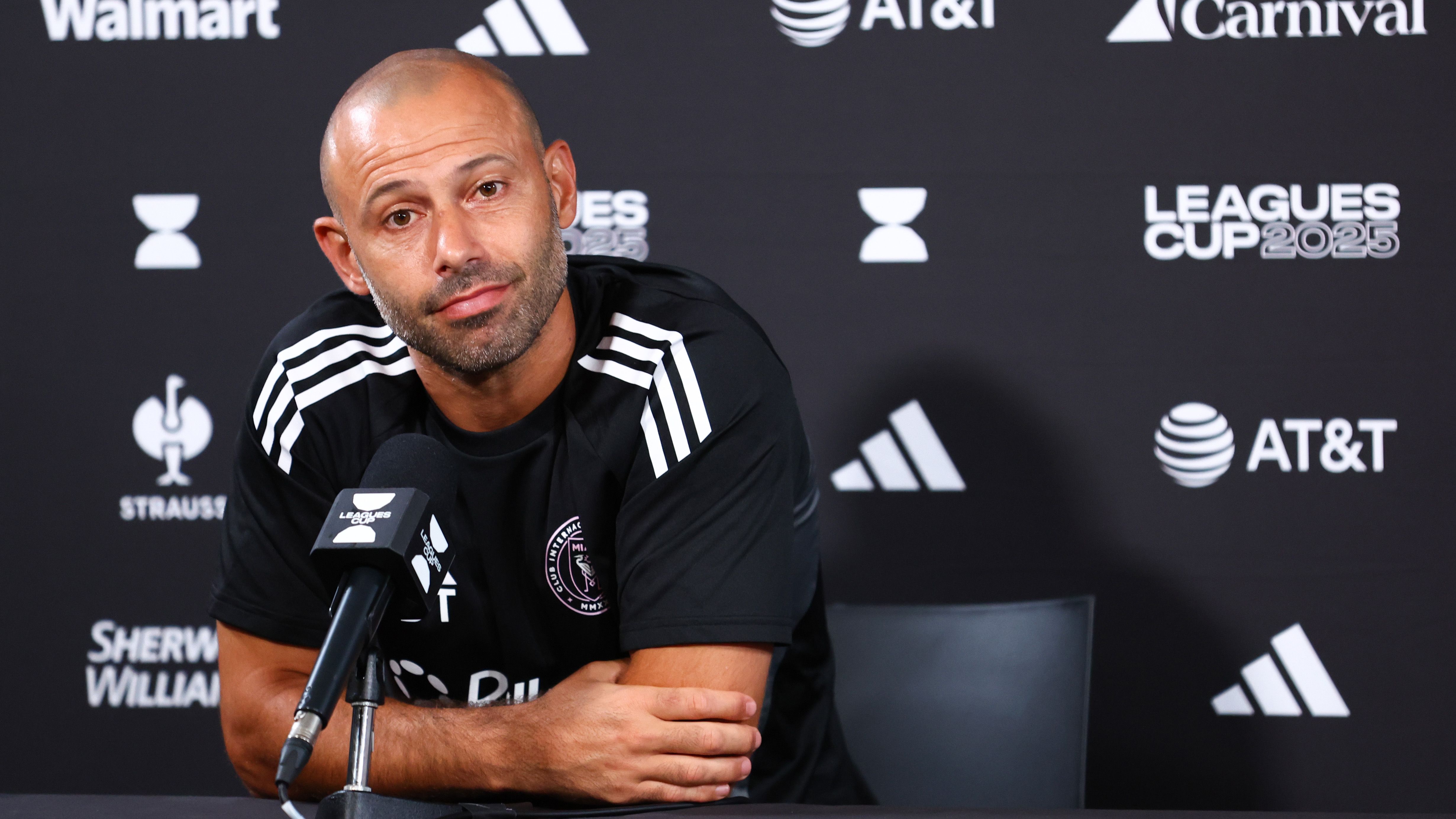 إنتر ميامي يؤكد تعرض ليونيل ميسي لإصابة عضلية طفيفة في الساق اليمنى خلال كأس الدوري، ولا يوجد جدول زمني لعودته حتى الآن