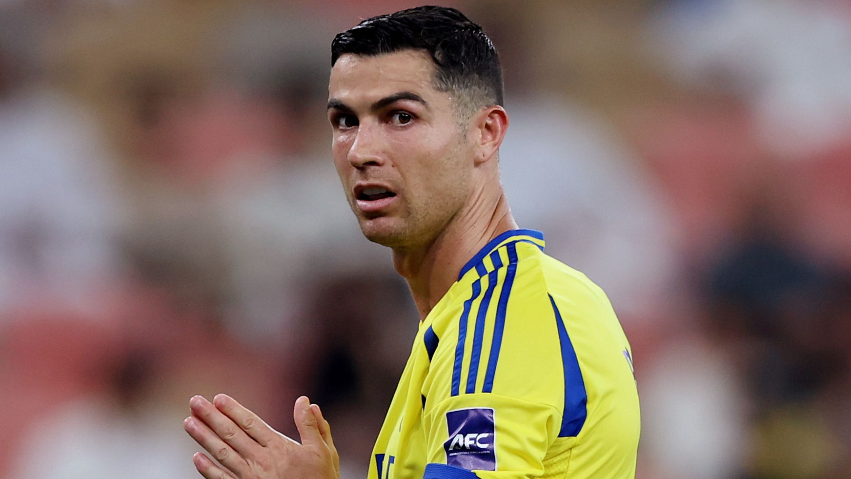 مخاوف كريستيانو رونالدو من الجيل الخامس: نجم النصر والبرتغال يتجنب النوم مع هاتفه المحمول في الغرفة، يكشف زميله السابق