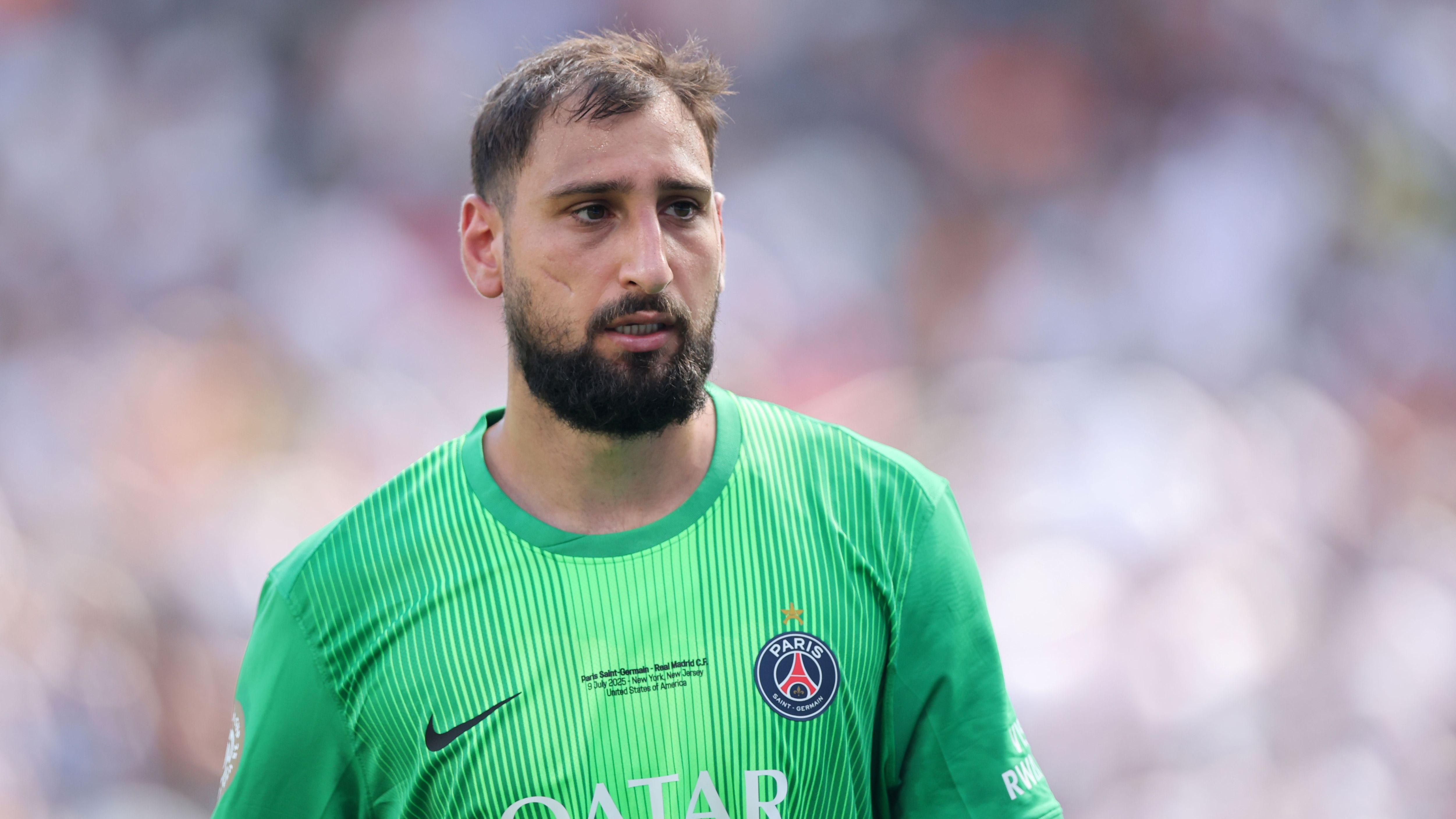 قد يساعد إيمي مارتينيز مانشستر يونايتد في ضم حارس مرمى بديل! بطل كأس العالم مطلوب من باريس سان جيرمان مقابل 30 مليون جنيه إسترليني بعد ارتباطه بالشياطين الحمر.