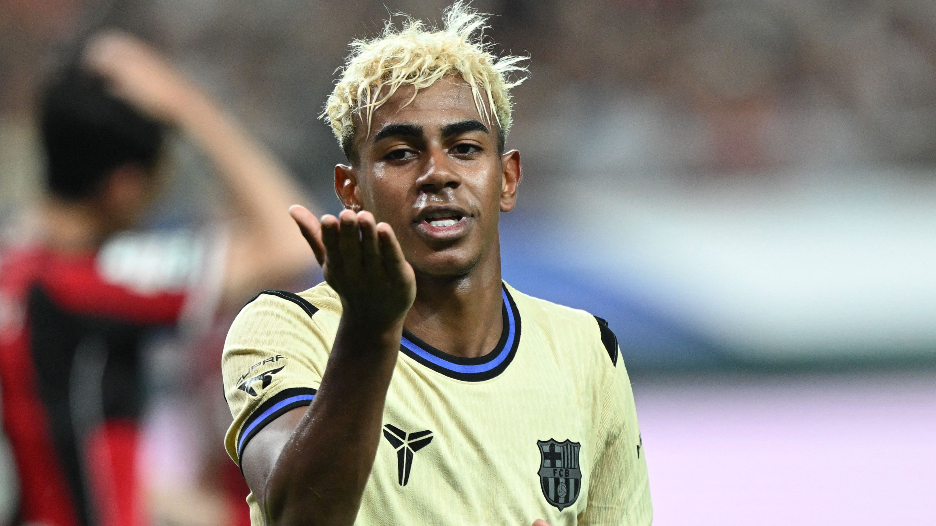 نجم إنجلترا السابق يشيد بكول بالمر لاعب تشيلسي ويصفه بأنه مساوٍ للامين يامال، ويقدره أكثر من جود بيلينجهام