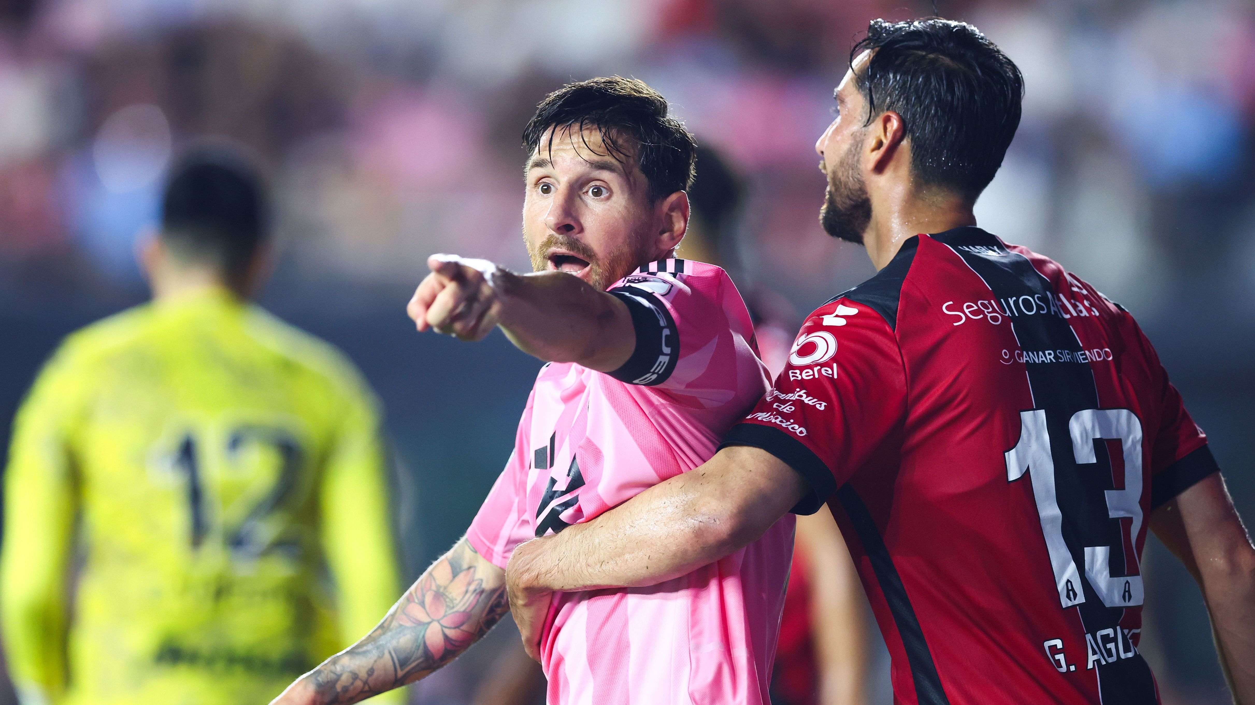 ياسين تشويكو، الحارس الشخصي لليونيل ميسي، موقوف حتى نهاية كأس الدوري بعد حادثة مباراة أطلس
