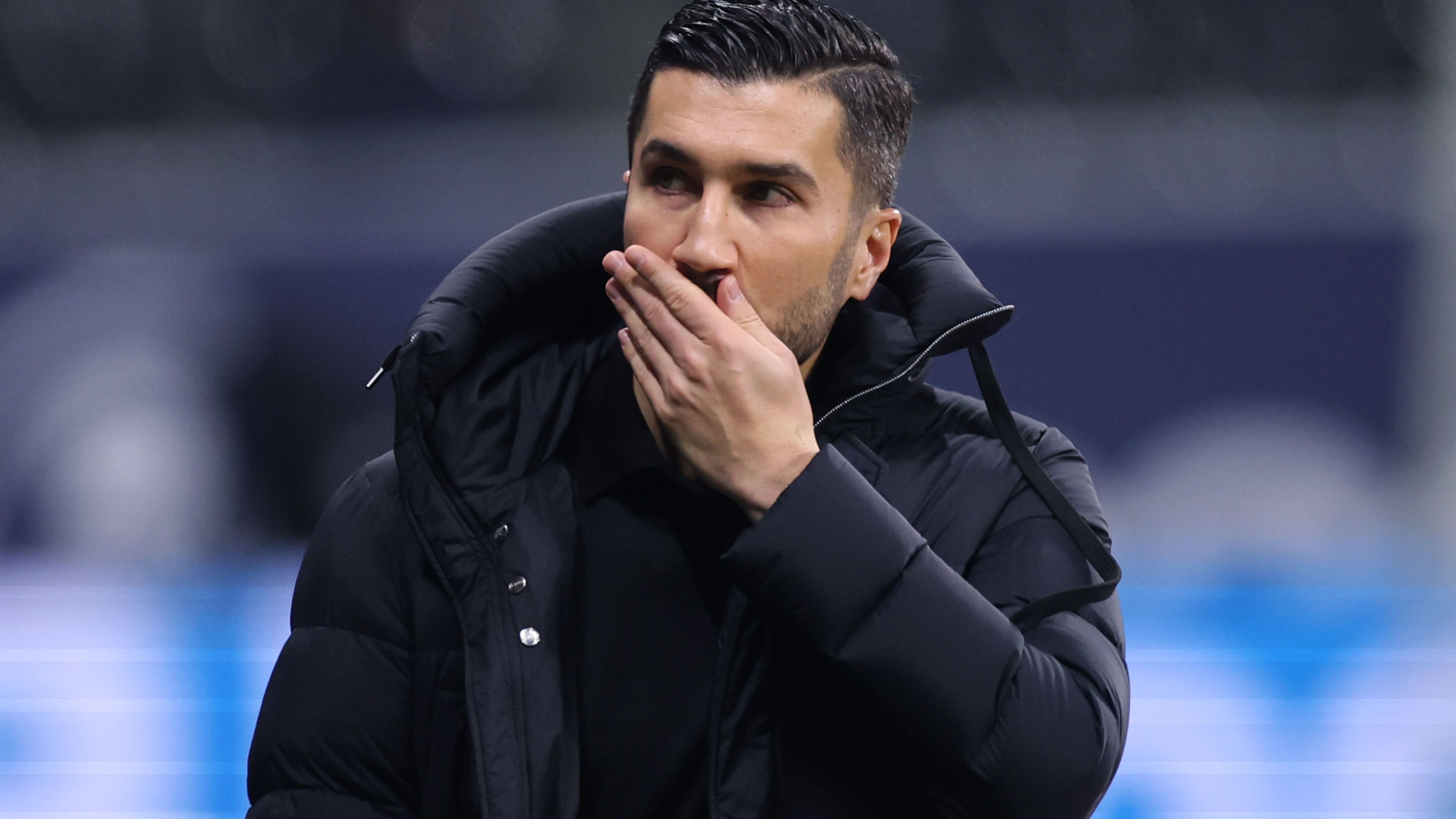 بشيكتاش يفكر في استبدال أولي جونار سولشاير، أسطورة مانشستر يونايتد، بعد ستة أشهر فقط من توليه منصبه