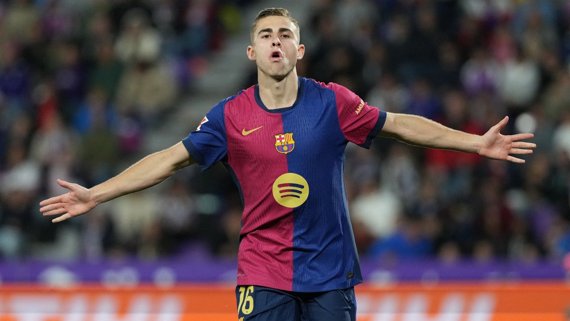 مانشستر يونايتد يدرس عرضًا بقيمة 70 مليون يورو لضم موهبة برشلونة الصاعدة