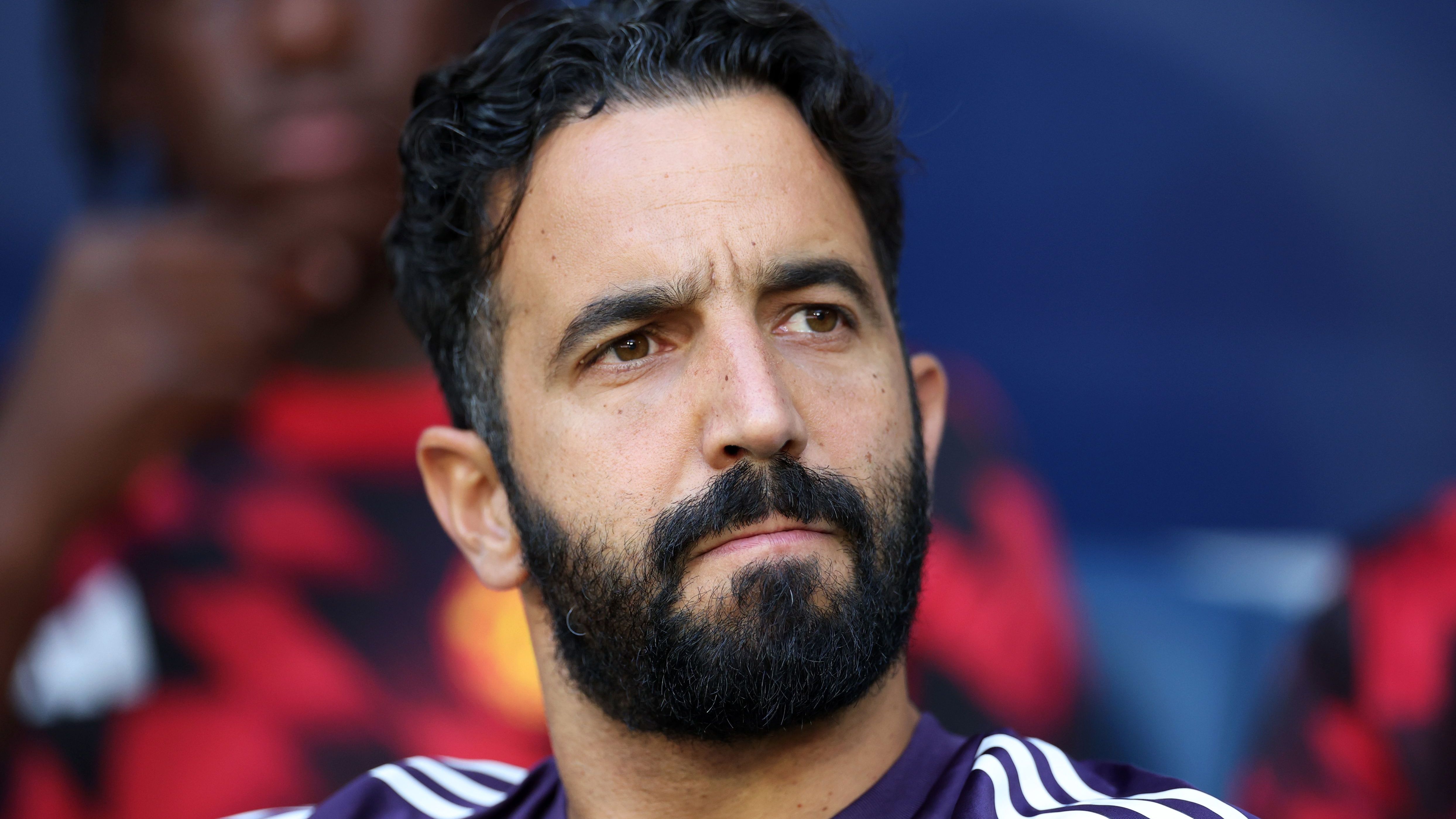 مانشستر يونايتد يدرس عرضًا بقيمة 70 مليون يورو لضم موهبة برشلونة الصاعدة