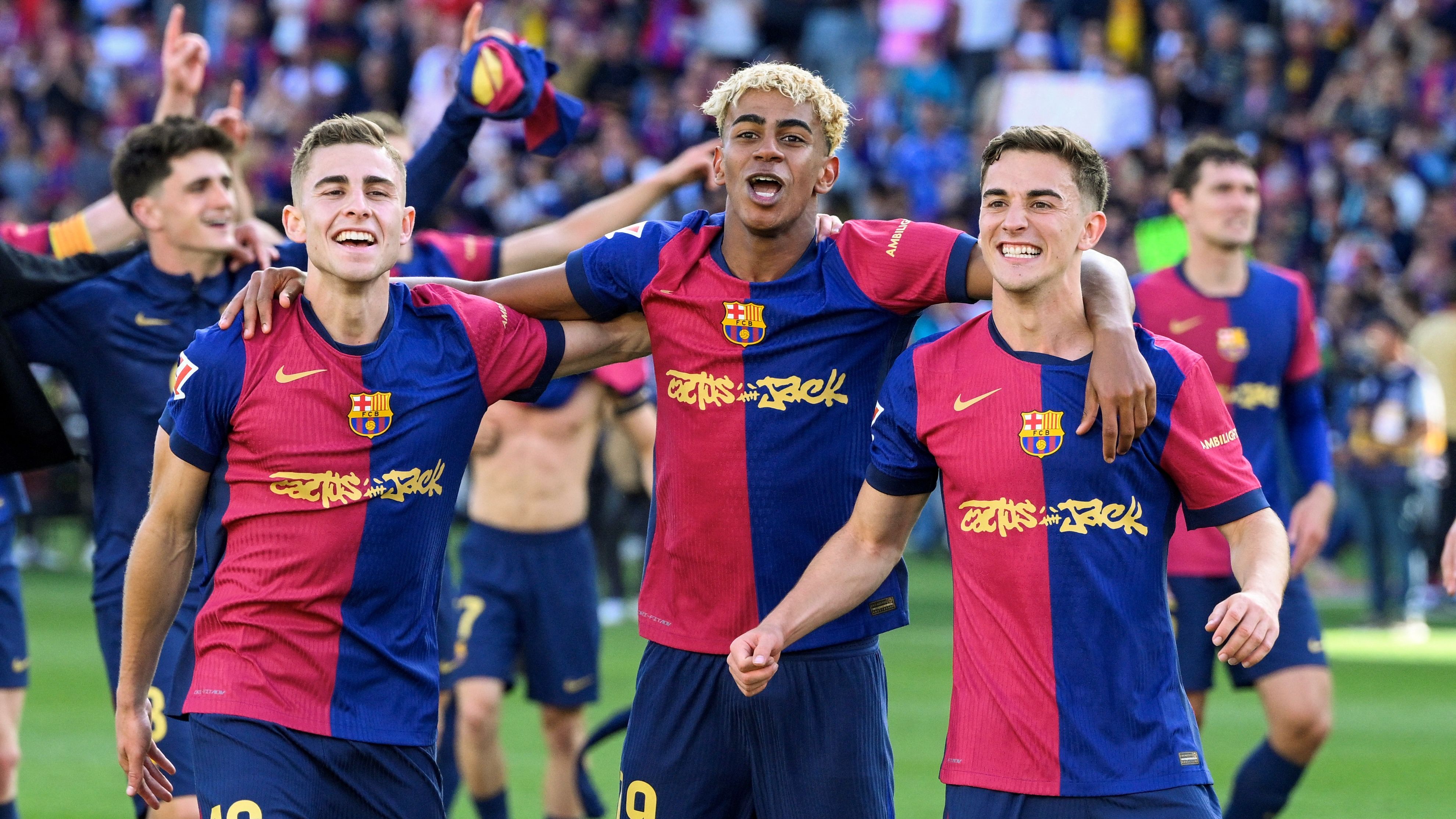 لامين يامال ونجوم برشلونة يتعاونون مع فرقة الكيبوب ITZY لتقديم محتوى حصري