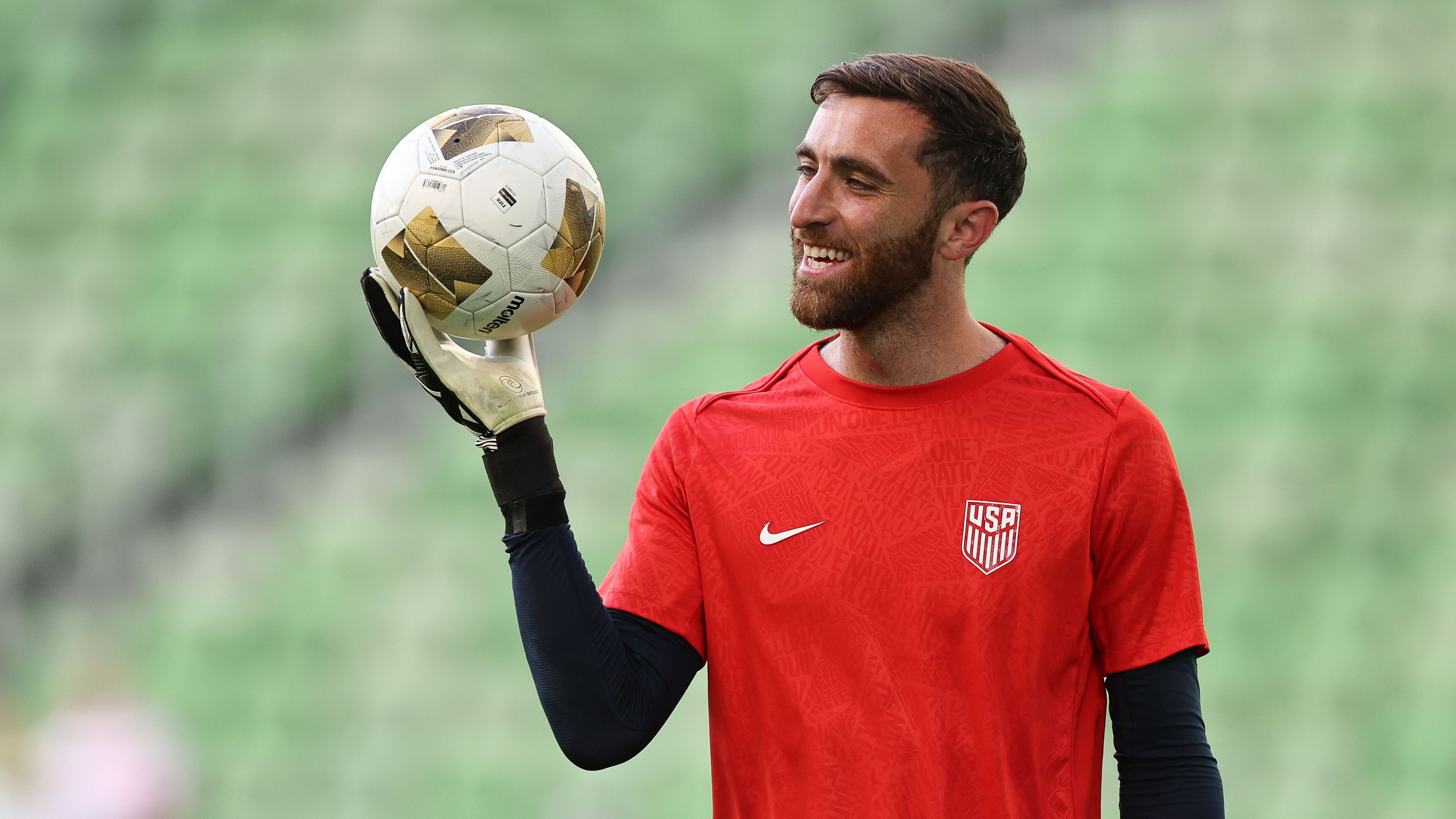 حارس مرمى المنتخب الأمريكي مات تيرنر يعود إلى الدوري الأمريكي لكرة القدم، ويعود رسميًا إلى نيو إنجلاند ريفولوشن على سبيل الإعارة لمدة عام واحد حتى كأس العالم 2026