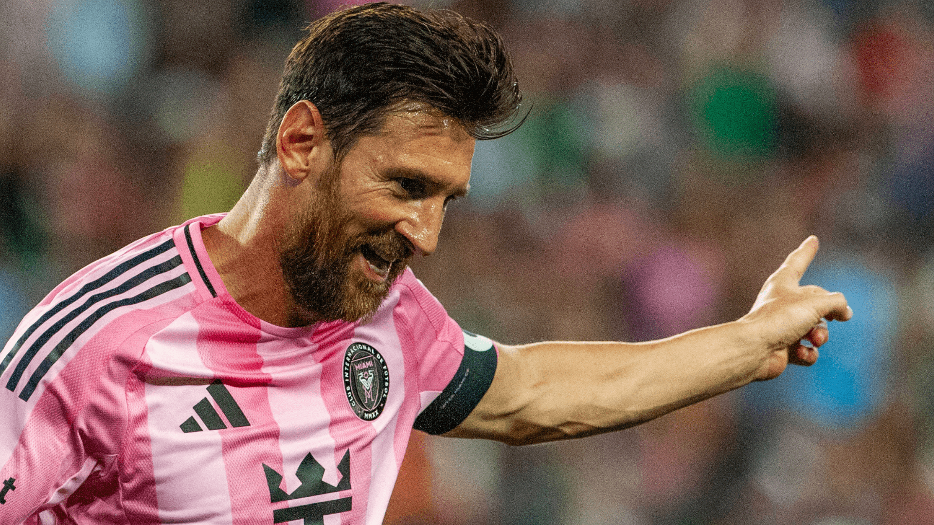 ليونيل ميسي يُحاكي كريستيانو رونالدو! نجم إنتر ميامي يُعلن عن مستقبله المُرتقب في الدوري الأمريكي لكرة القدم لعام ٢٠٢٨.