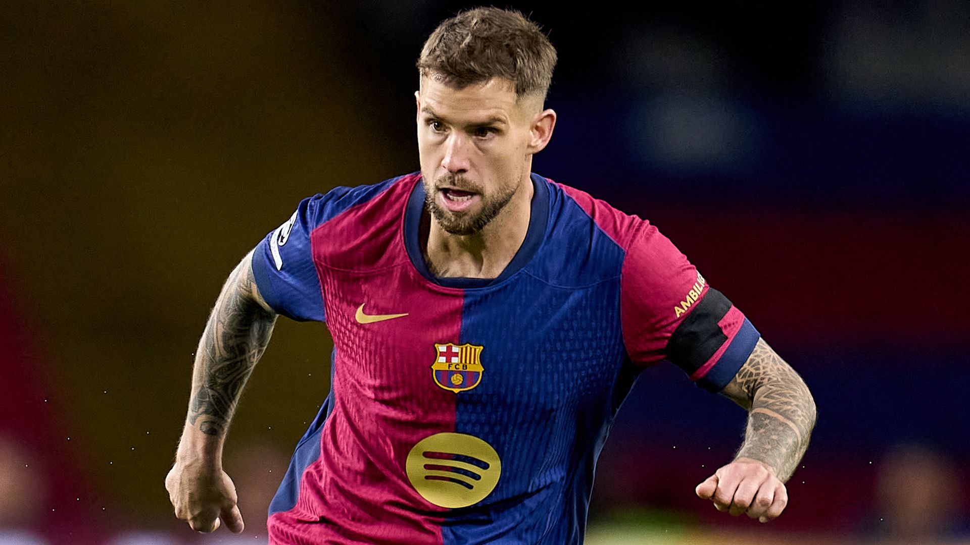 برشلونة يحصل على فرصة التعاقد مع مدافع إنتر ميلان بعد رحيل إنيغو مارتينيز إلى السعودية
