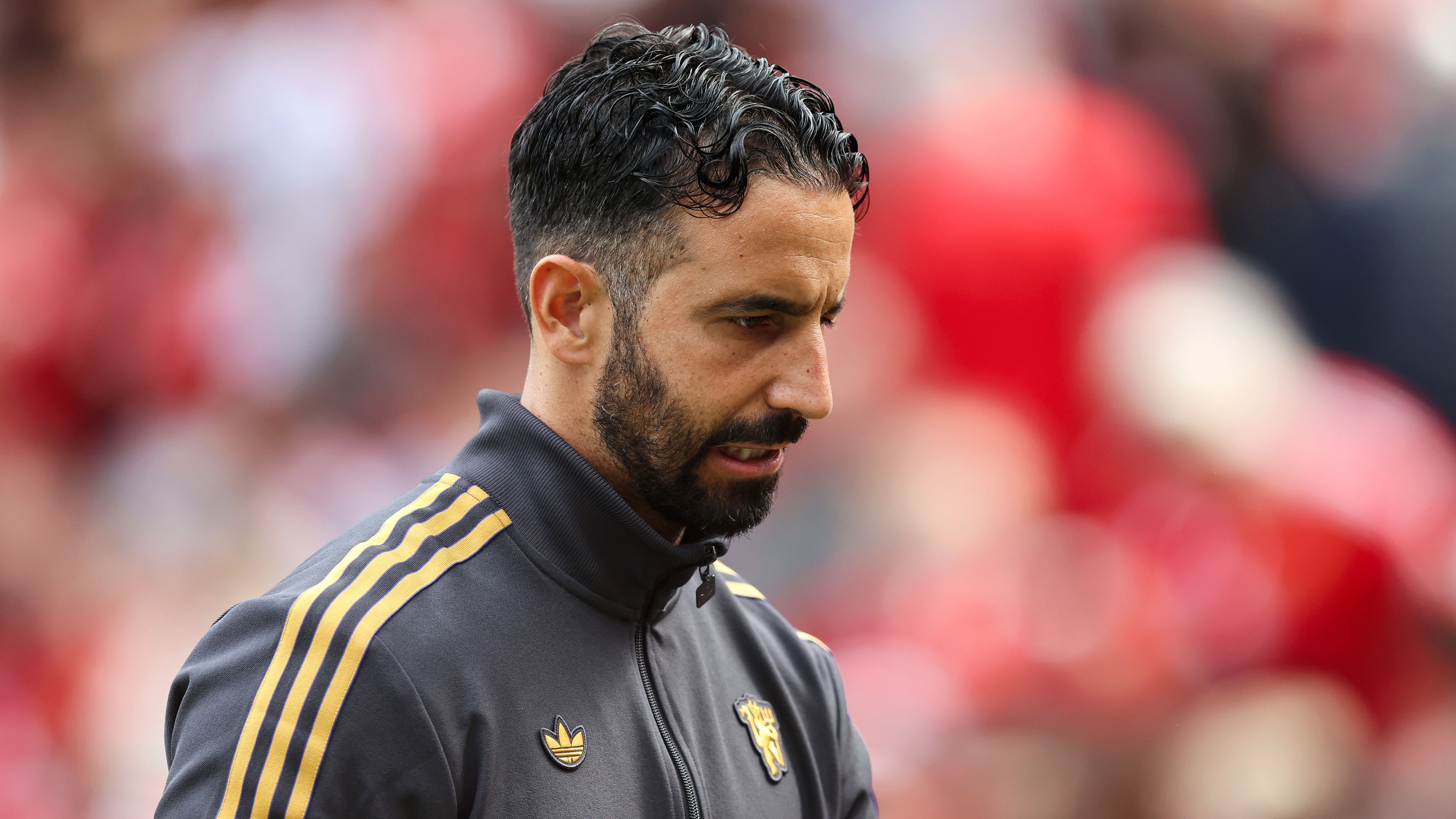 غاري نيفيل يحث ماركوس راشفورد على التركيز على برشلونة ردًا على انتقاداته لمانشستر يونايتد