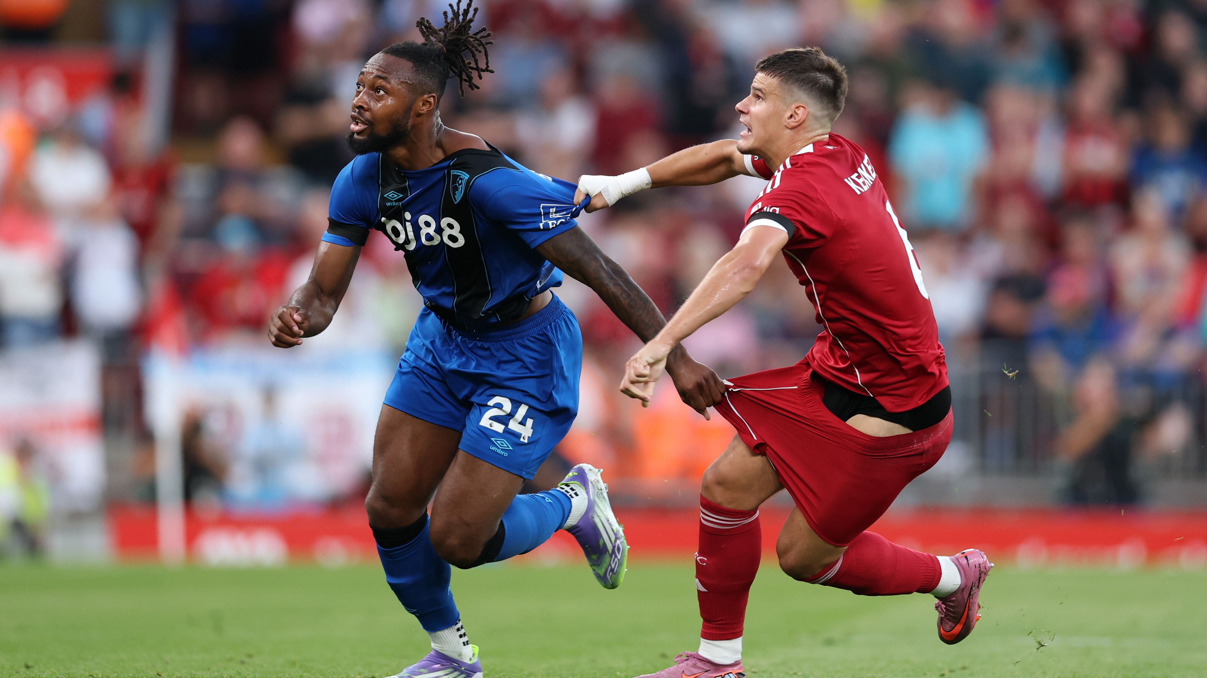 هل يحتاج ليفربول إلى ألكسندر إيزاك؟ تقييم الأداء الرائع لهوغو إيكيتيكي ونقاط الضعف الدفاعية للفريق لتحديد أولويات الانتقالات