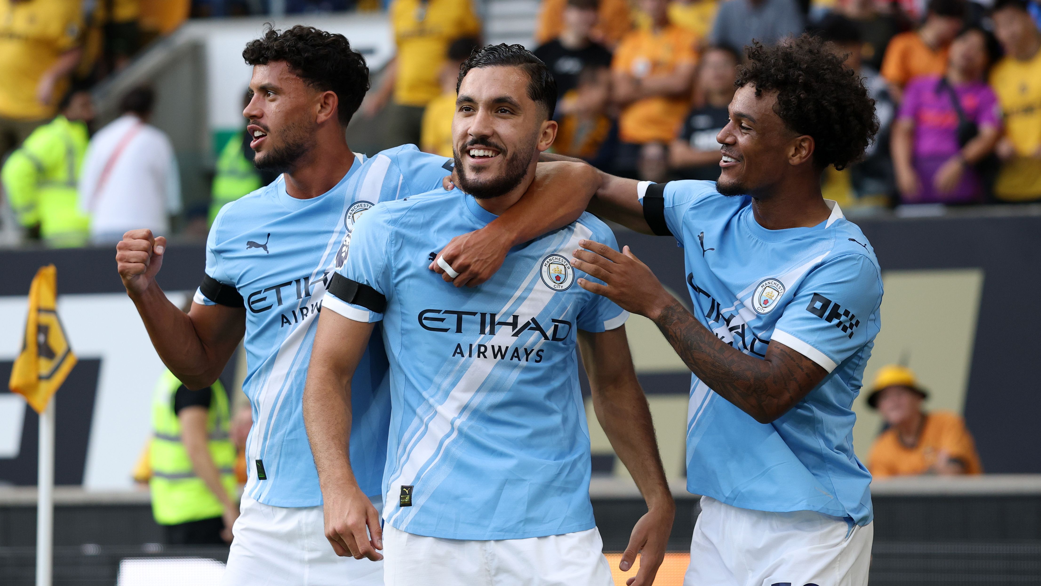 مانشستر سيتي يرفض انتقال سافينيو إلى توتنهام رغم رغبته في الرحيل في الصيف