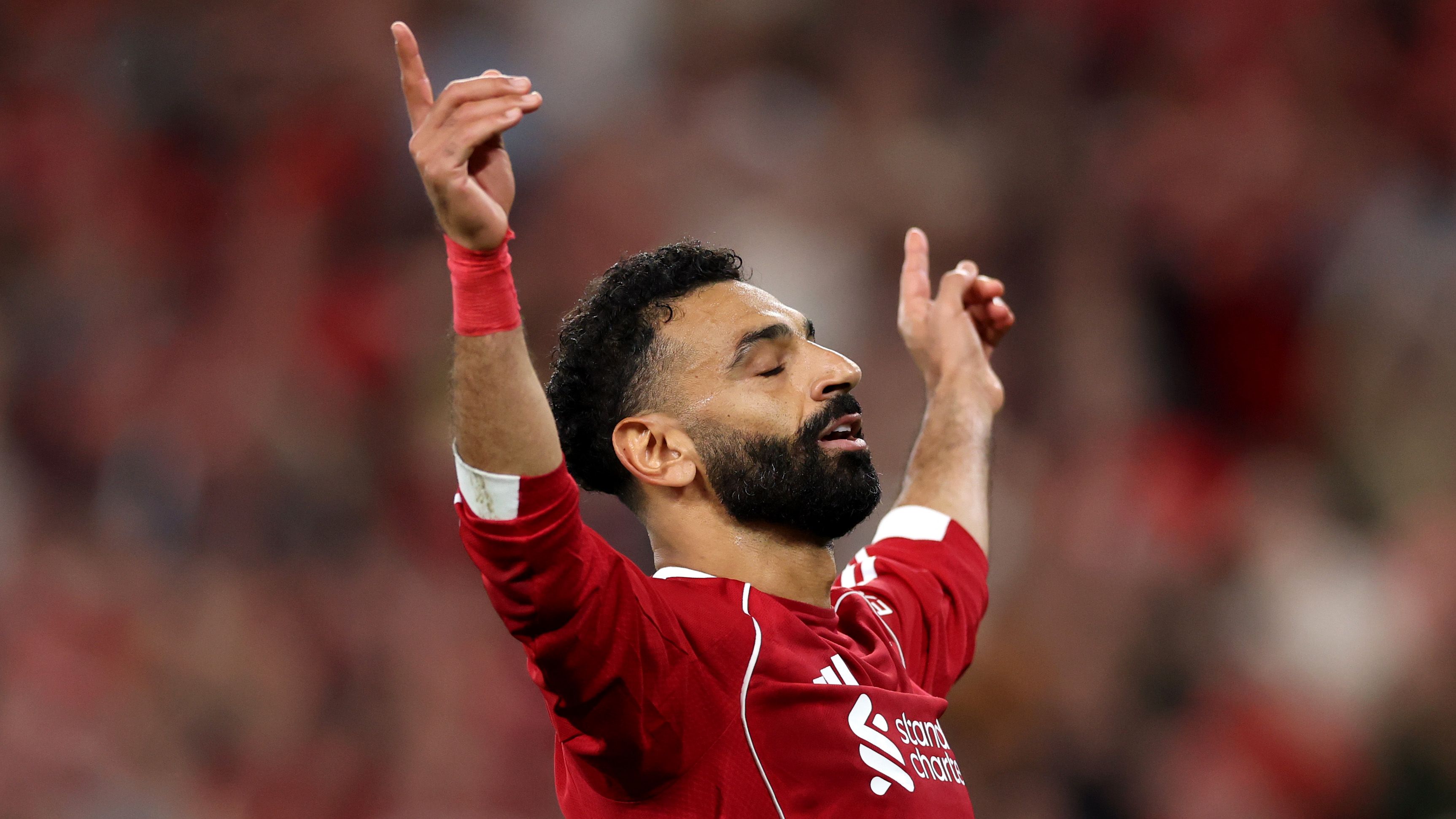 محمد صلاح يحصد جائزة أفضل لاعب في الدوري الإنجليزي للمرة الثالثة في تاريخه، متفوقًا على ألكسندر إيزاك وبرونو فرنانديز بعد فوز ليفربول بالدوري الإنجليزي الممتاز.
