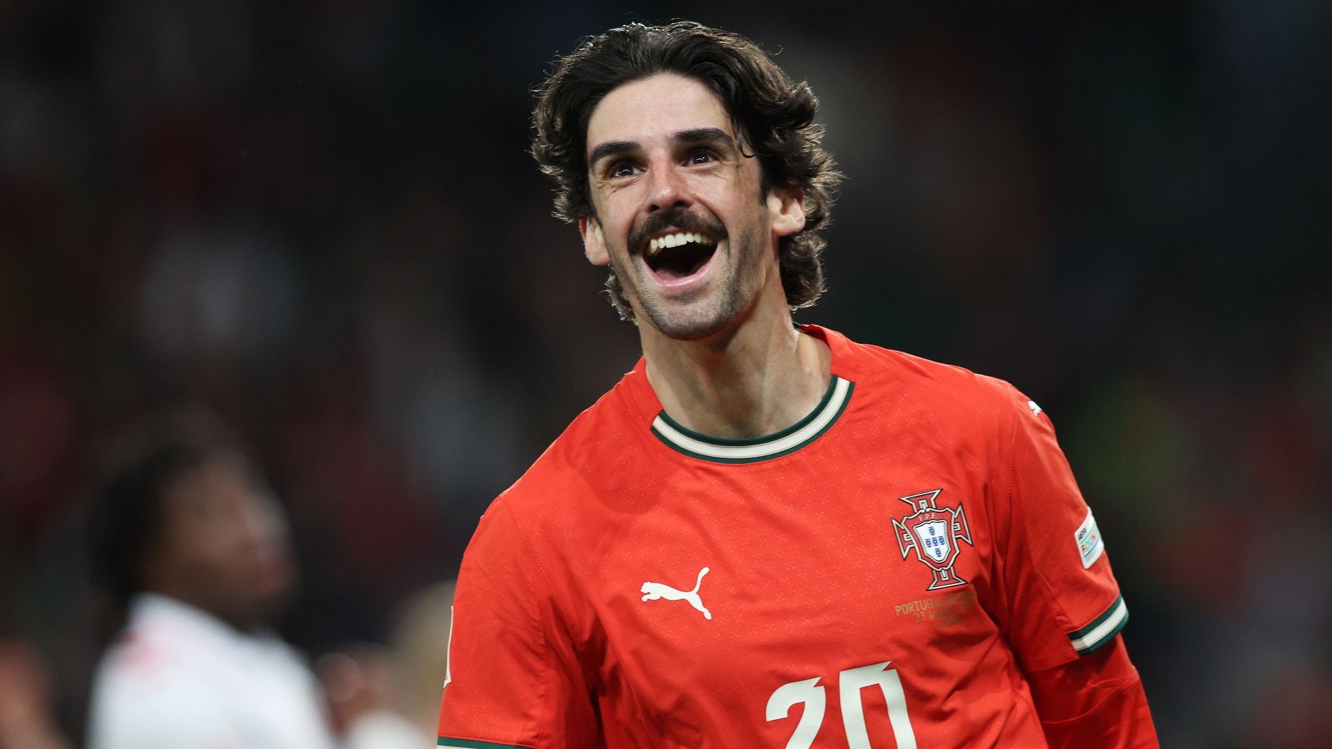 رفض عرض كريستيانو رونالدو والنصر السعودي لضم جناح سبورتينغ لشبونة بسبب عدم رغبة اللاعب في فرصة الانضمام للدوري السعودي للمحترفين.