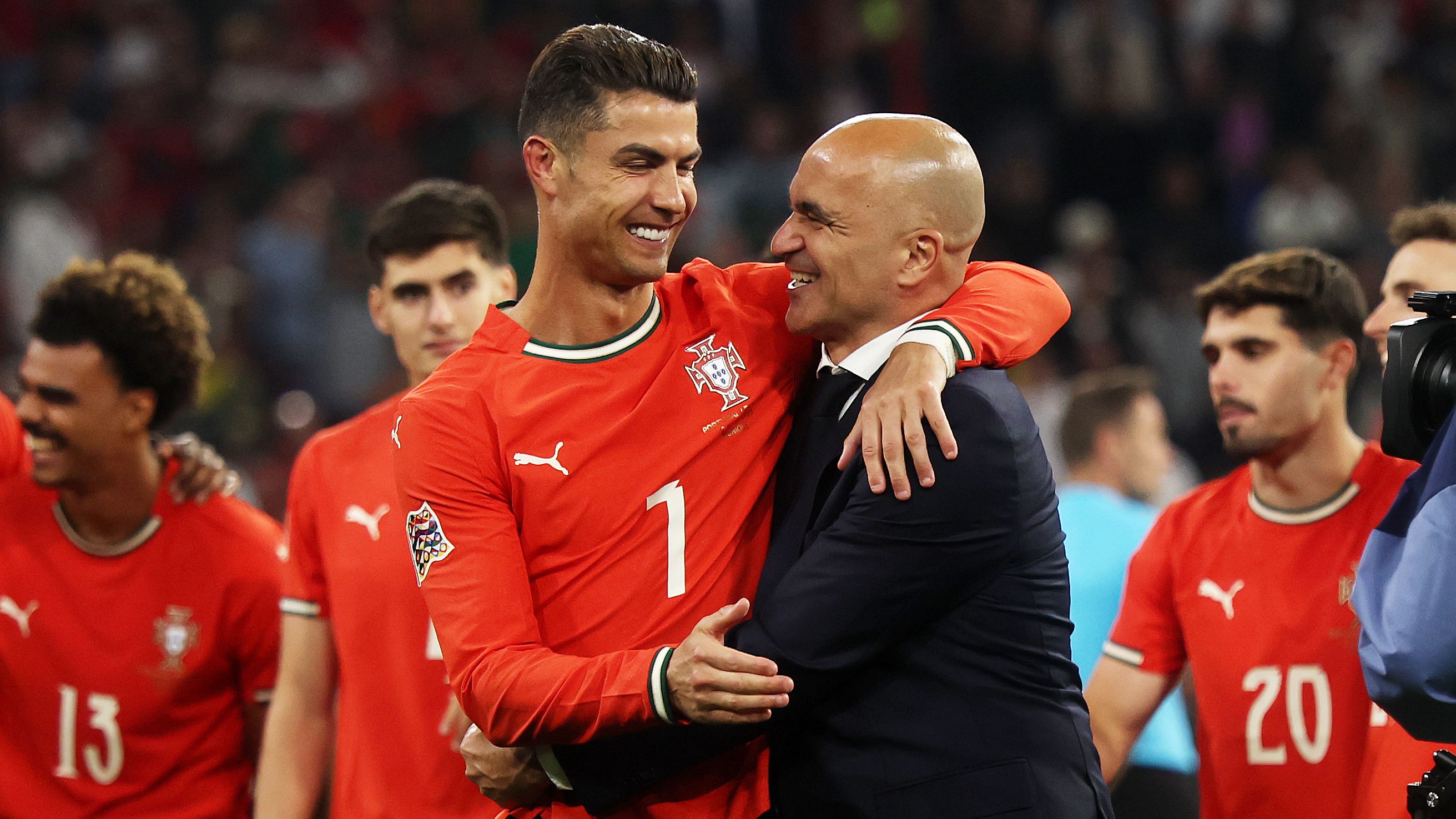 جوزيه مورينيو يعلن أن تدريب البرتغال في كأس العالم هو "قدره" أثناء وجوده في فنربخشة ويلمح إلى دوره المستقبلي مع إنجلترا