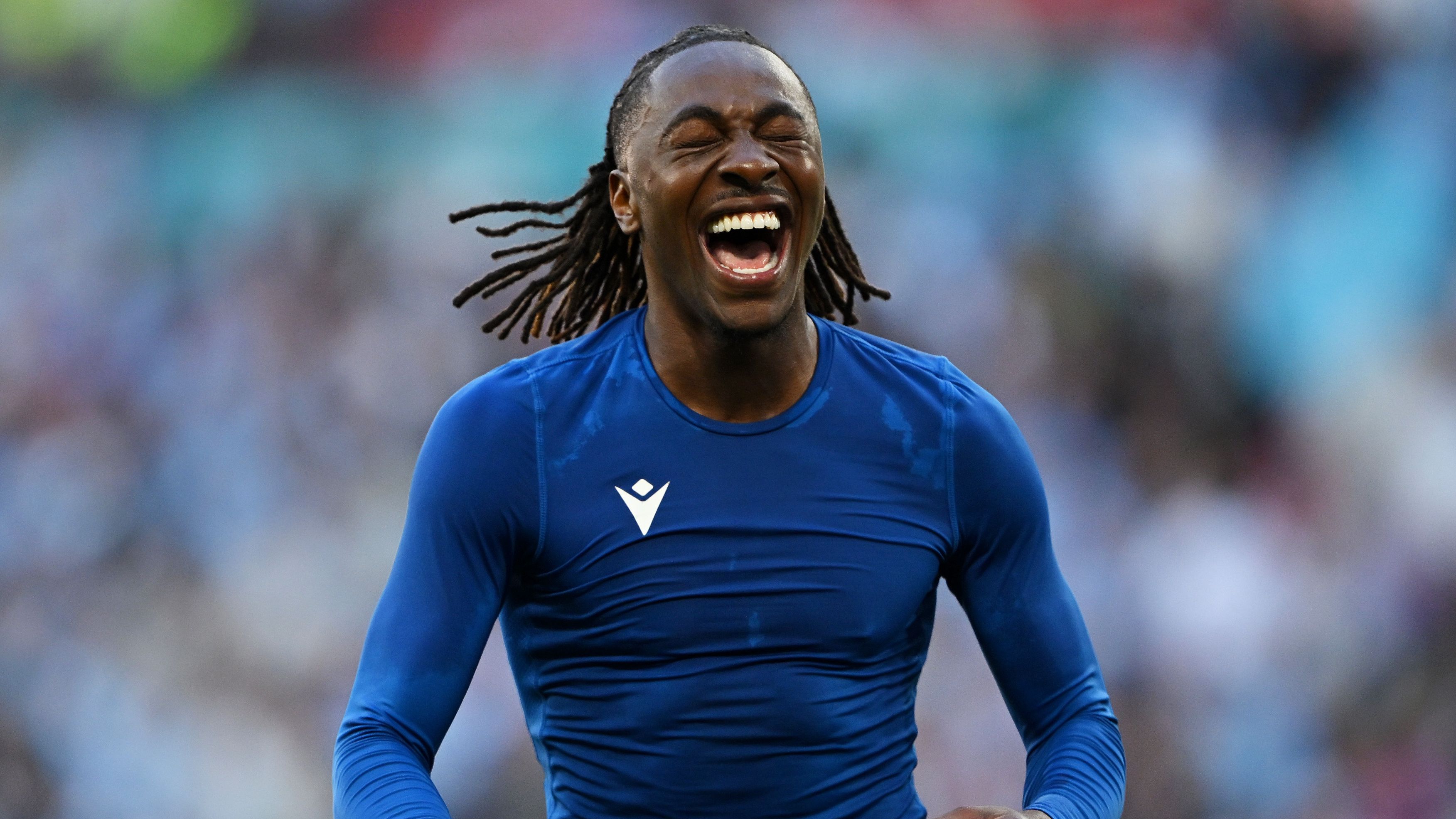 أرسنال يسعى لضم لاعب إيفرتون بعد تفوقه على توتنهام في صفقة إيبيريتشي إيزي