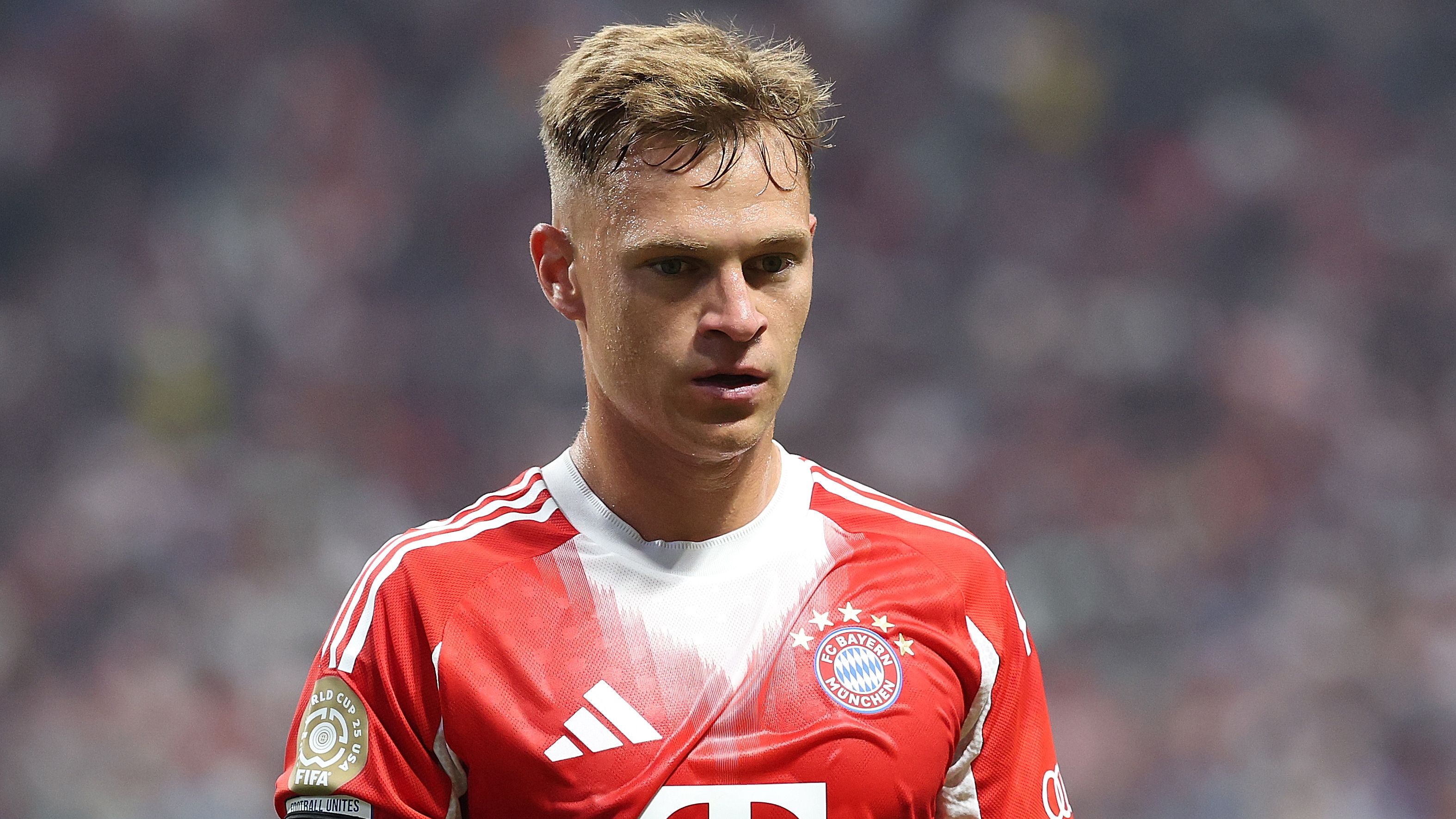فينسنت كومباني يحذر من ضعف تشكيلة بايرن ميونيخ في المنافسة على دوري أبطال أوروبا