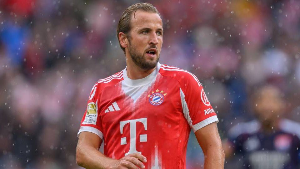 فينسنت كومباني يحذر من ضعف تشكيلة بايرن ميونيخ في المنافسة على دوري أبطال أوروبا
