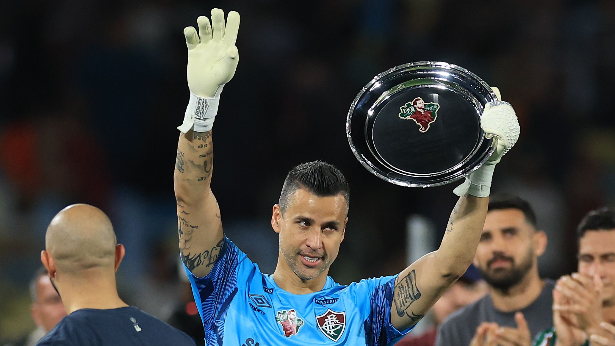 نجم الدوري البرازيلي يتفوق على حارس مرمى إنجلترا الأسطوري بيتر شيلتون في عدد المشاركات العالمية الذي استمر 28 عامًا