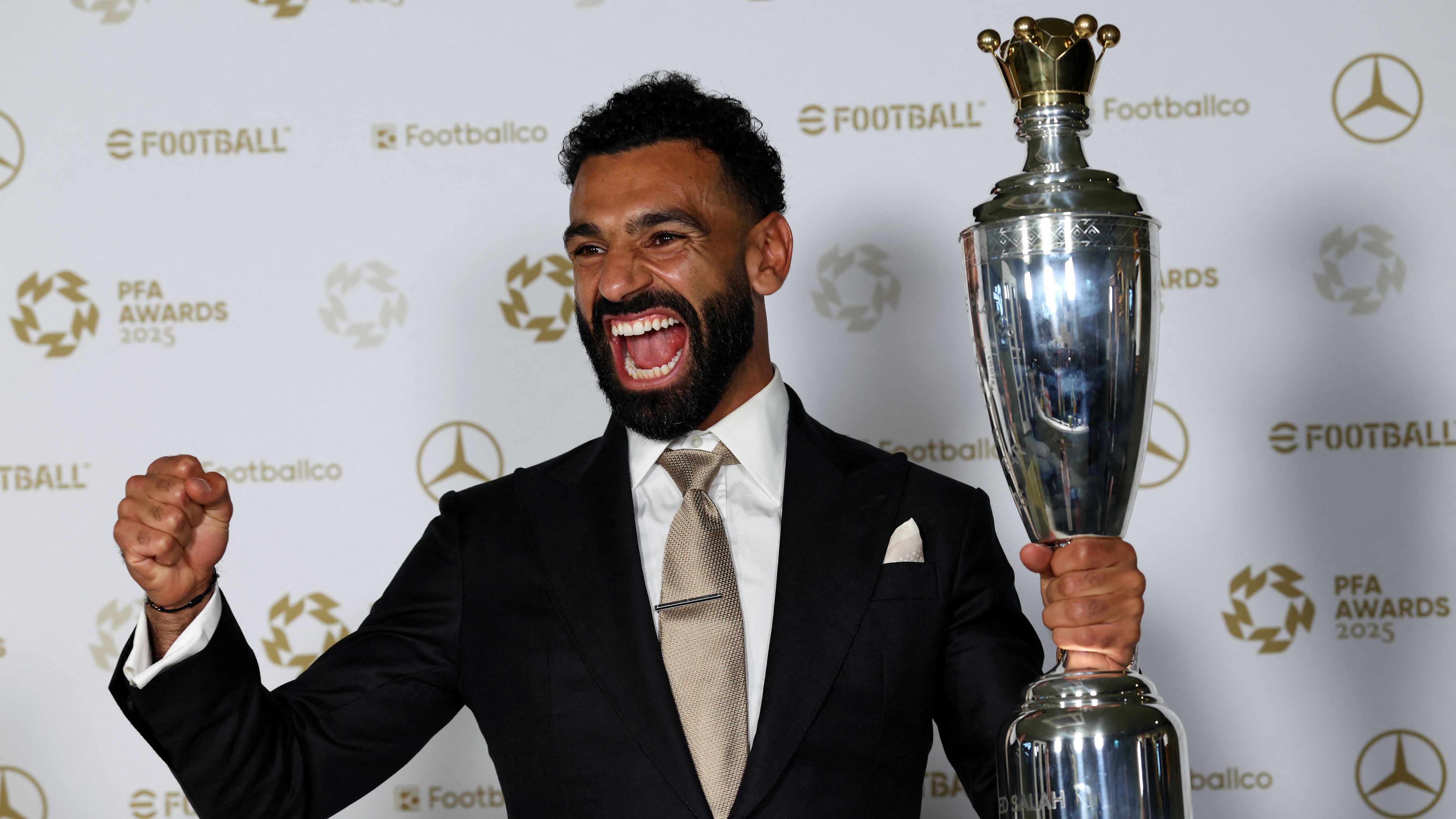 محمد صلاح يرد على تصريحات ديكلان رايس بشأن لقب الدوري الإنجليزي الممتاز