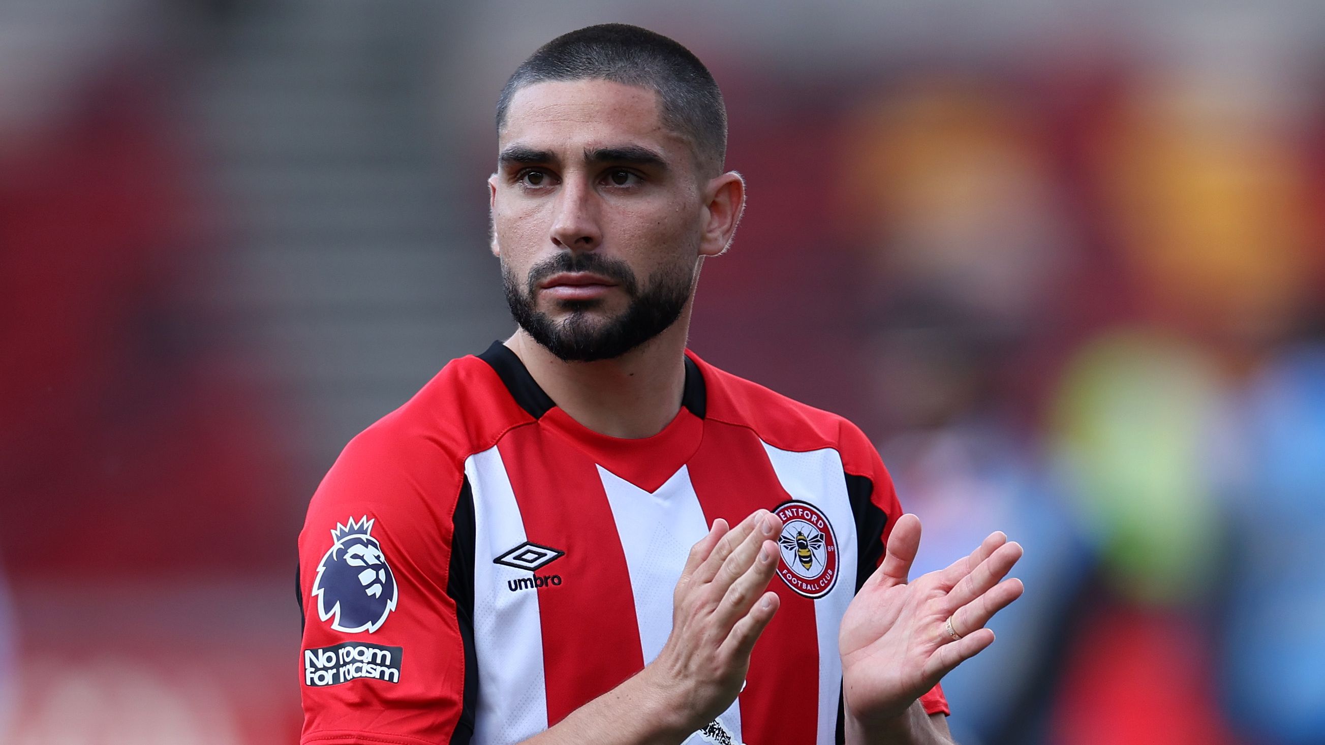 عودة محتملة لنيل موباي إلى الدوري الإنجليزي الممتاز، في ظل سعي مارسيليا لبيعه في ظل صعود نجم أوباميانغ