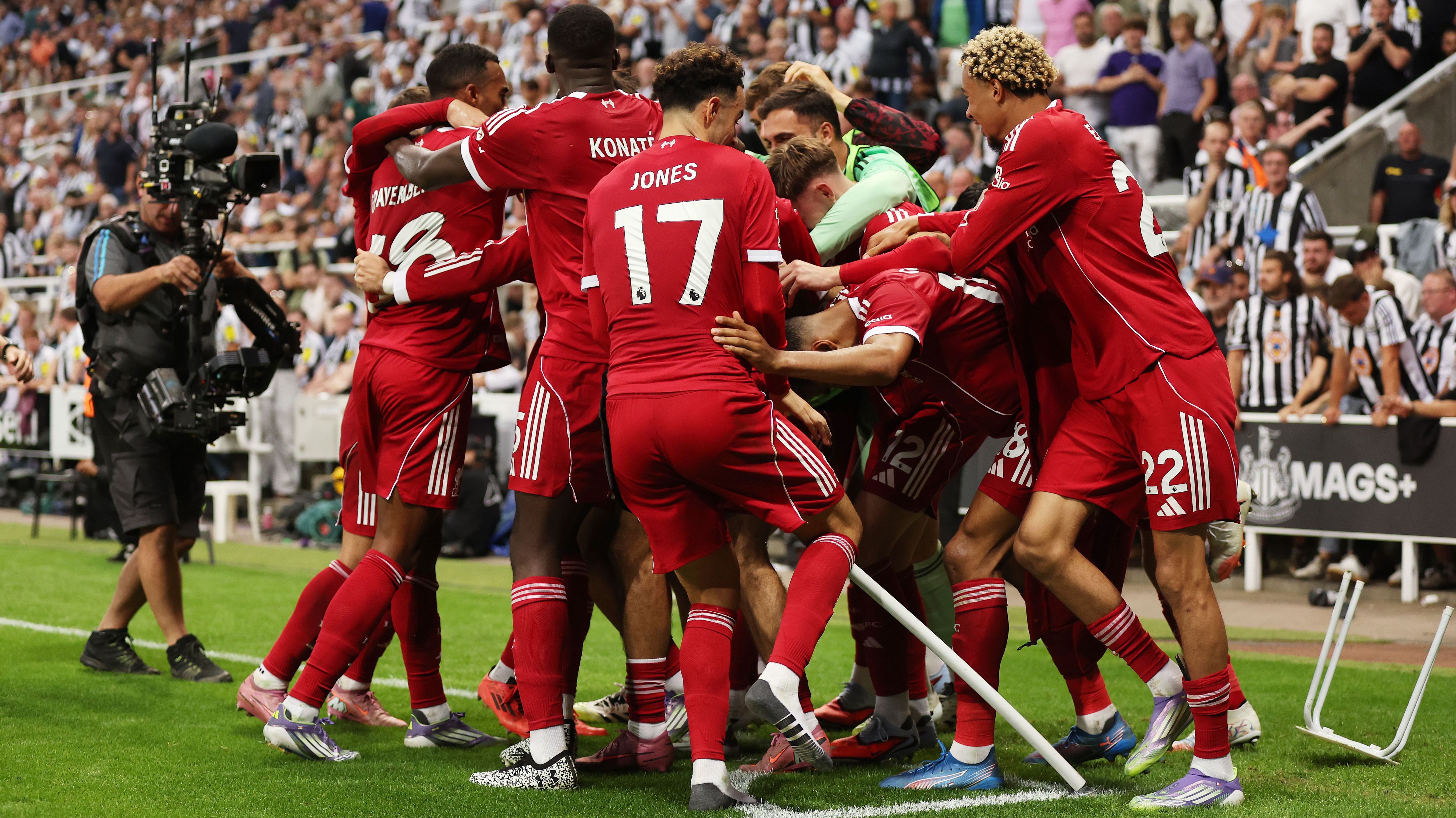 جيمي كاراغر ينتقد أداء ليفربول المتواضع بعد الفوز الصعب على نيوكاسل