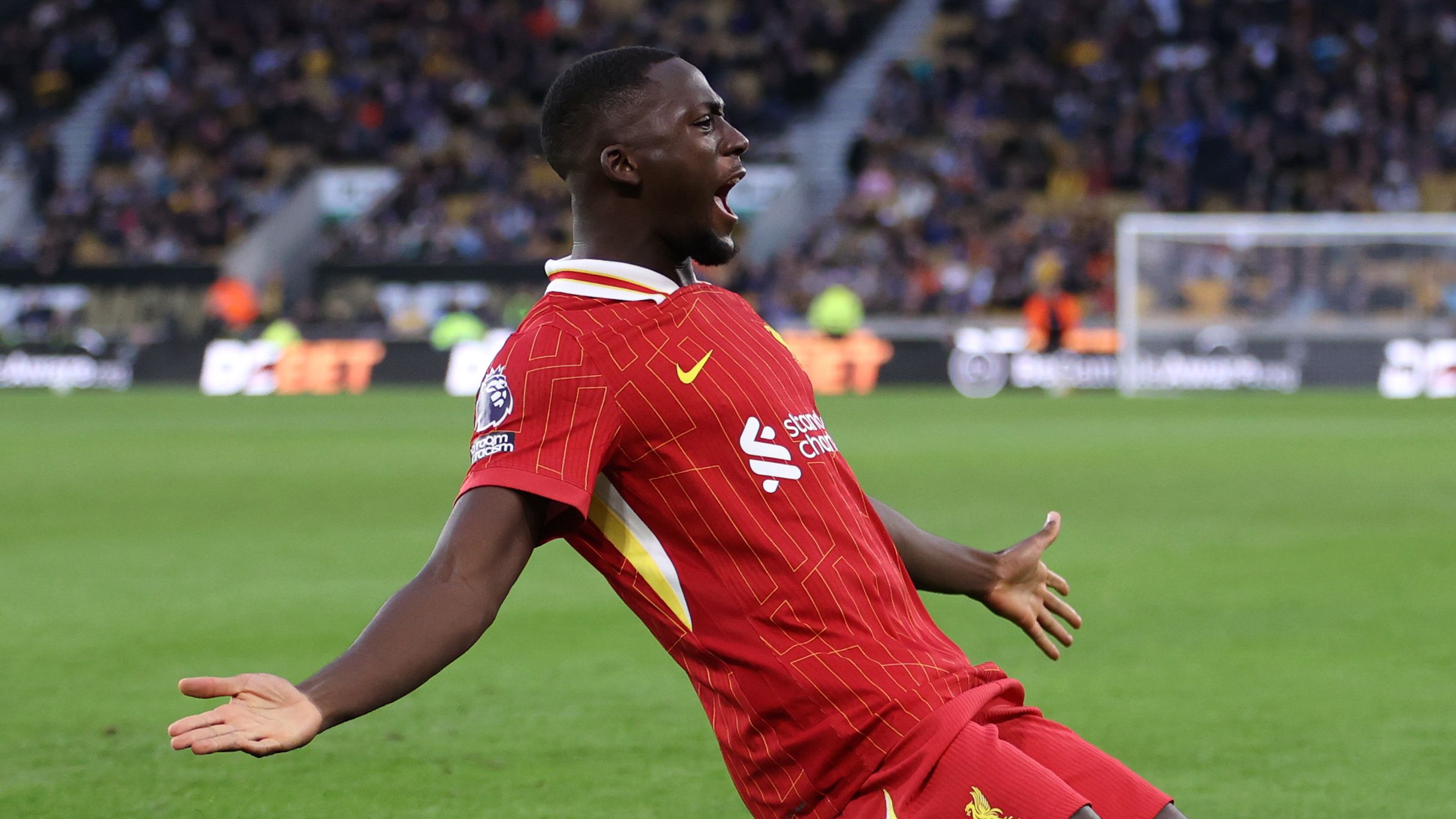 يجب على ليفربول أن يفكر في مارك جوهي لأن أداء إبراهيما كوناتي يهدد طموحاته في الفوز باللقب