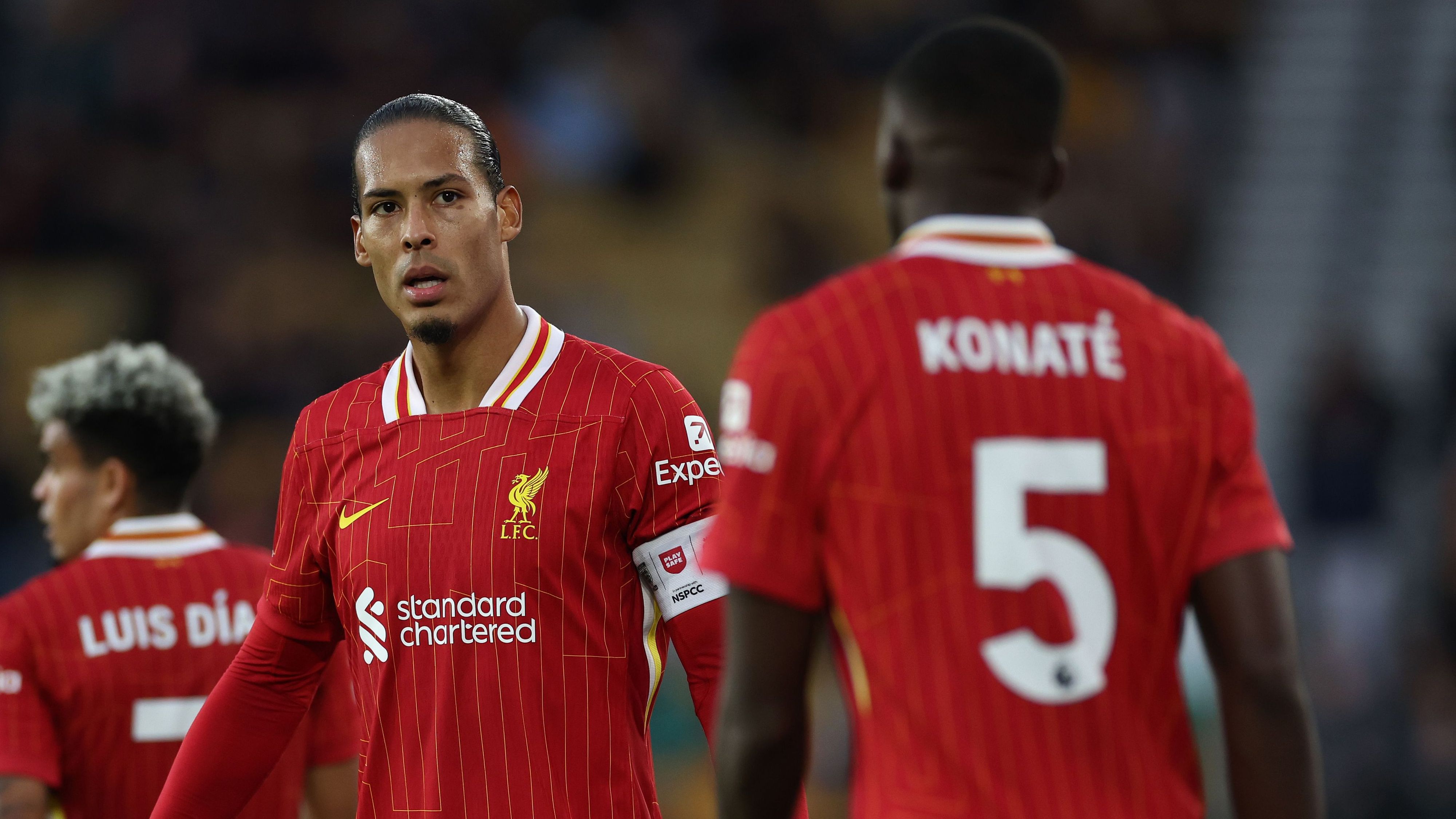 يجب على ليفربول أن يفكر في مارك جوهي لأن أداء إبراهيما كوناتي يهدد طموحاته في الفوز باللقب
