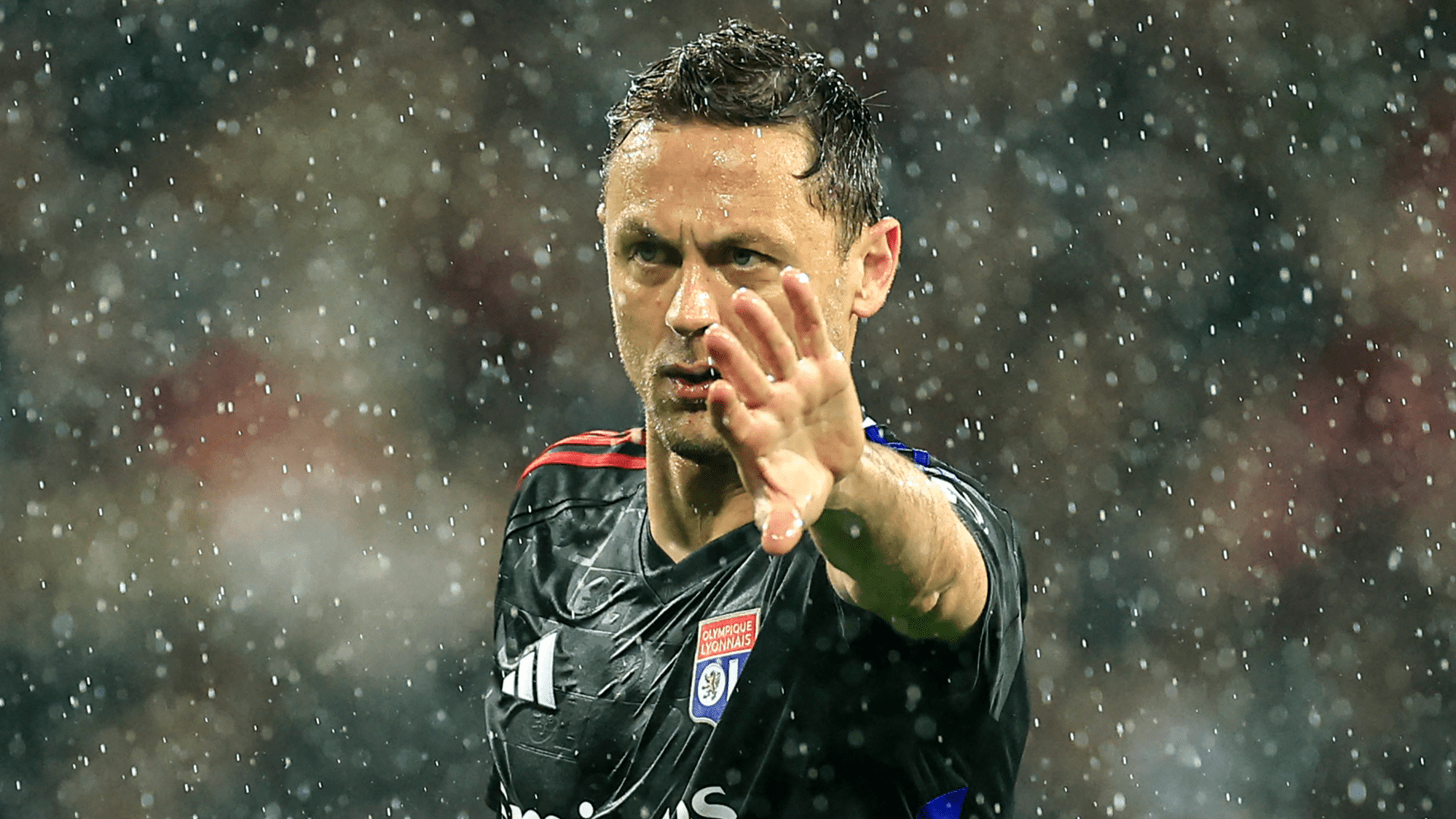 لاعب خط الوسط السابق لمانشستر يونايتد وتشيلسي نيمانيا ماتيتش يعود إلى الدوري الإيطالي بعد رحيله عن ليون