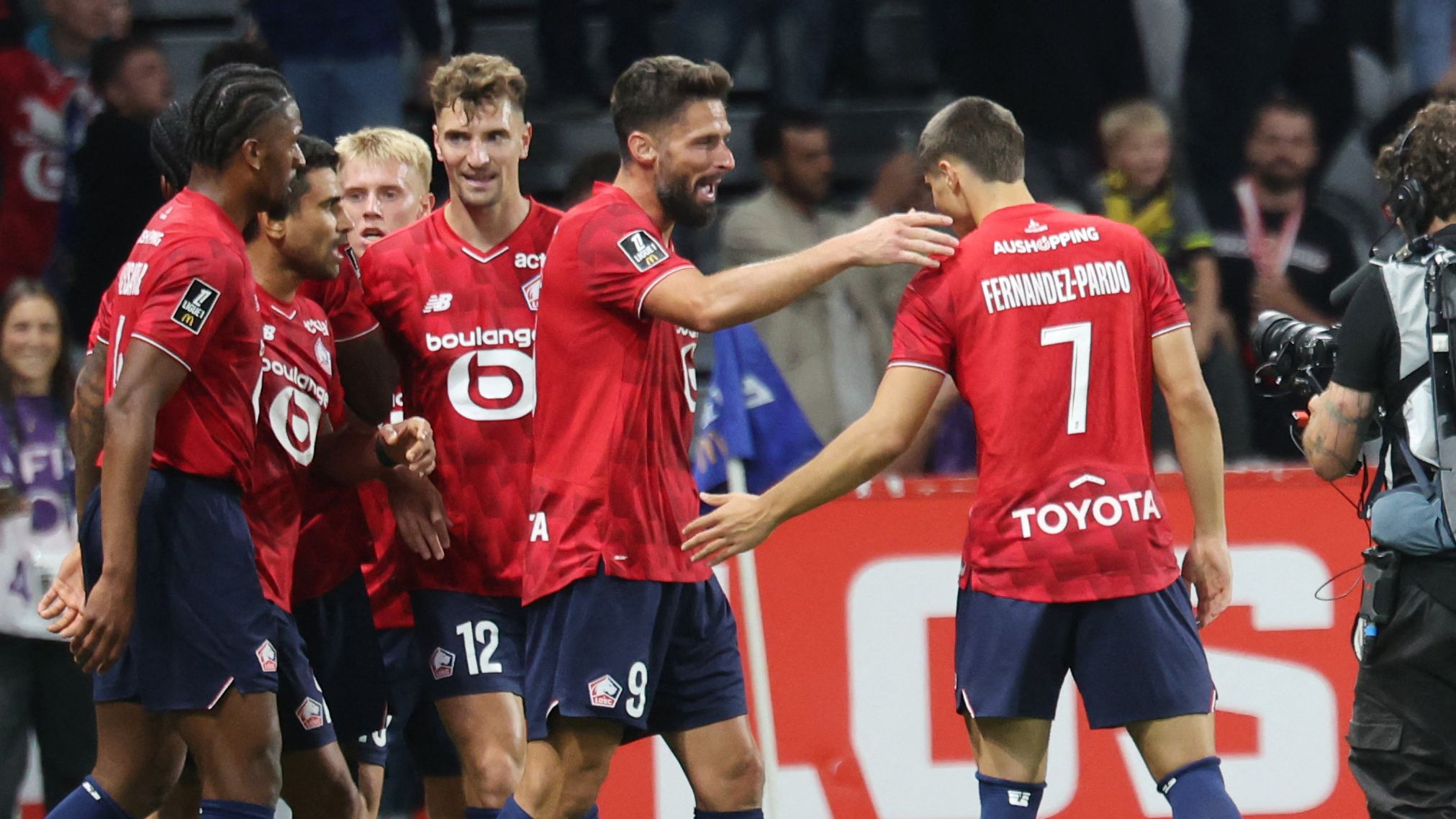 أوليفييه جيرو يتحدث عن عودته المحتملة لكأس العالم: المهاجم المخضرم يشاركنا أفكاره حول العودة إلى المنتخب الفرنسي بعد بداية رائعة مع ليل