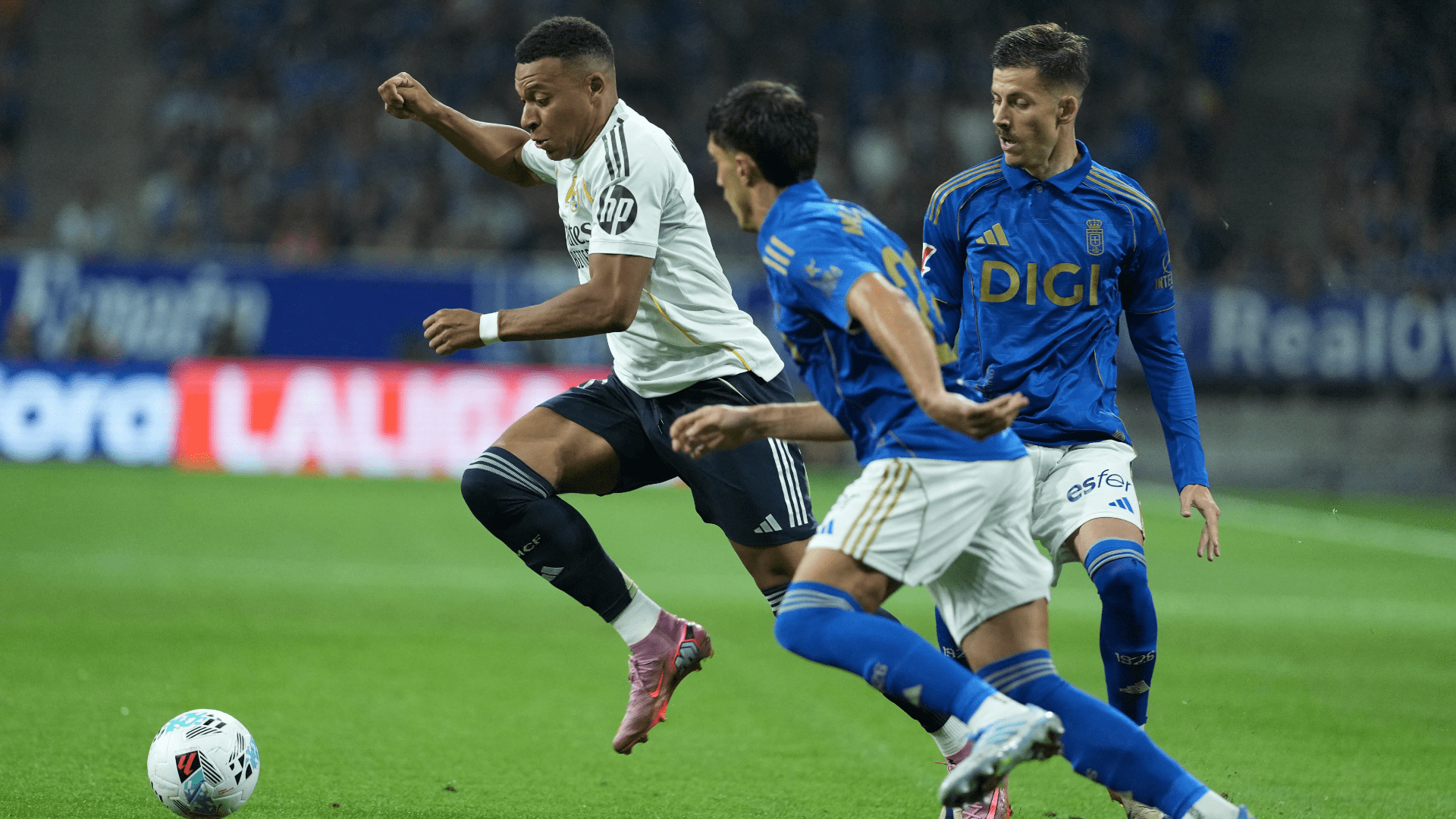 تقييمات لاعبي ريال مدريد ضد ريال أوفييدو: كيليان مبابي يتألق، وفينيسيوس جونيور يُسجل هدفًا حاسمًا